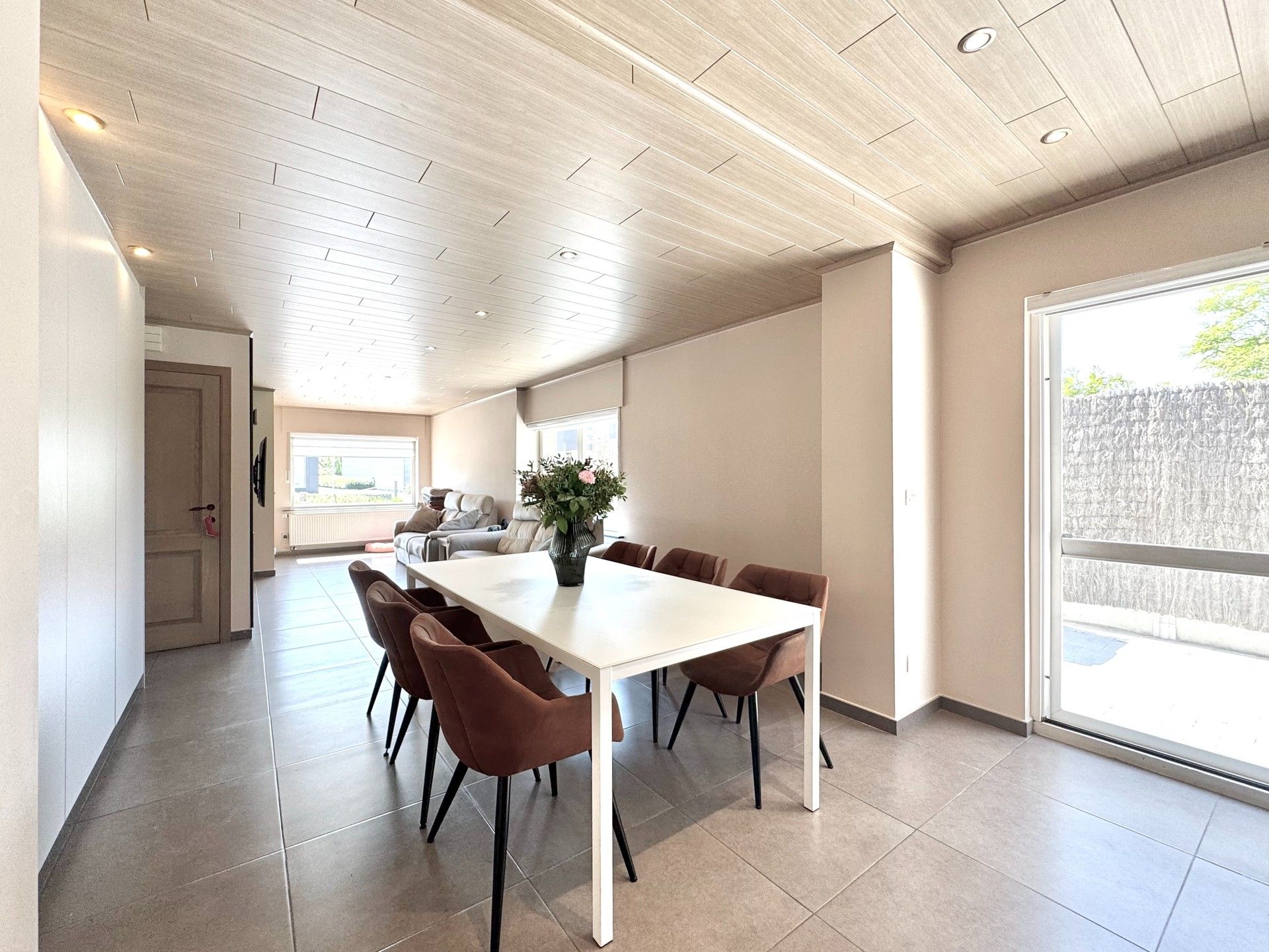 HOB met BIJGEBOUW en uitweg achteraan op 416 m² foto 13