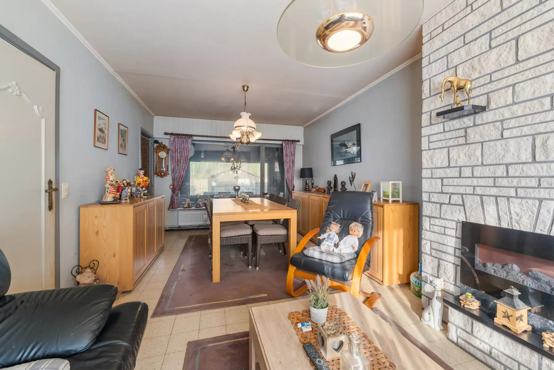 Woning met garage en tuin in de directe omgeving van de E40 foto 3