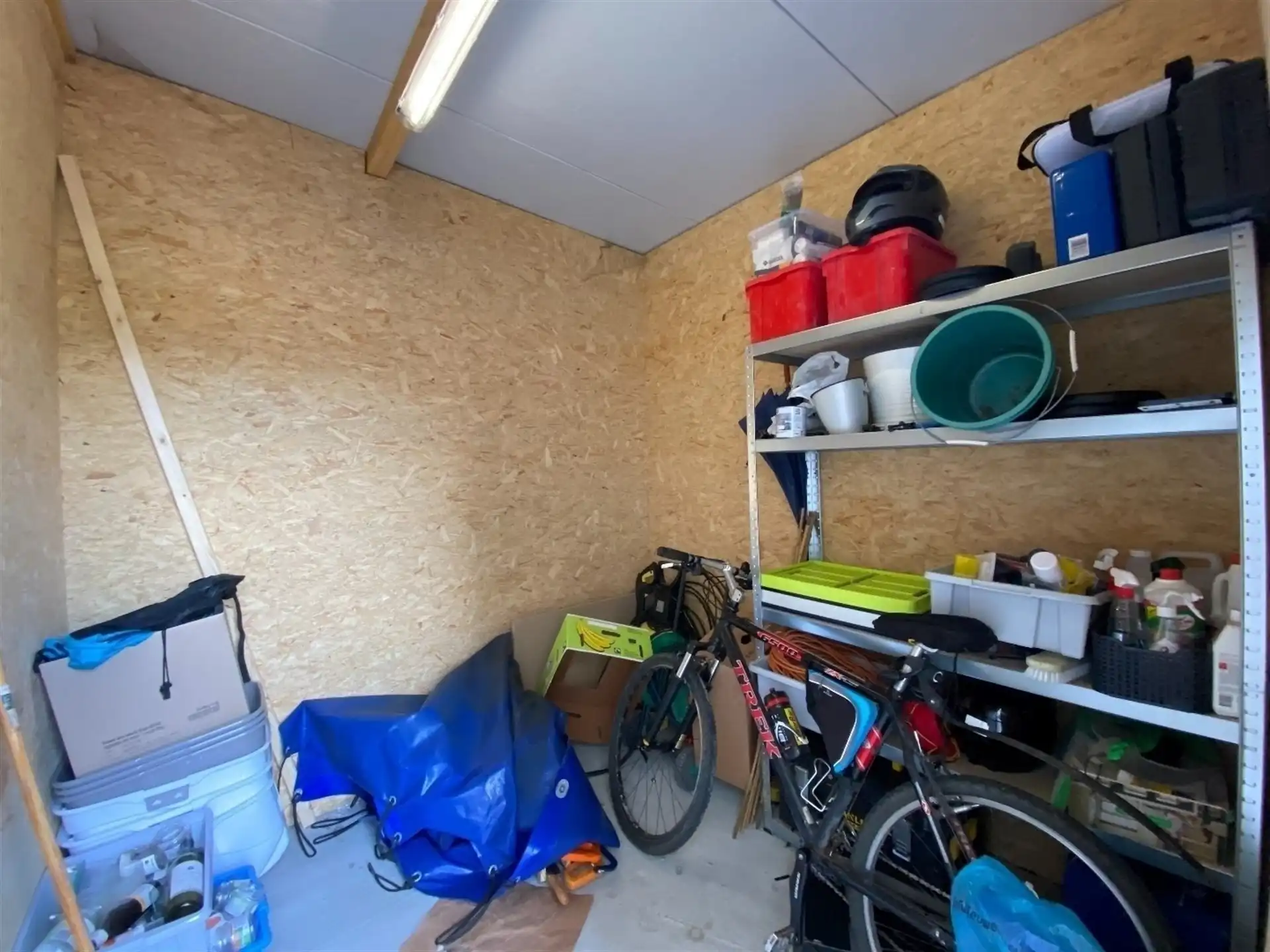 Gunstig gelegen dakappartement met autostaanplaats. foto 18