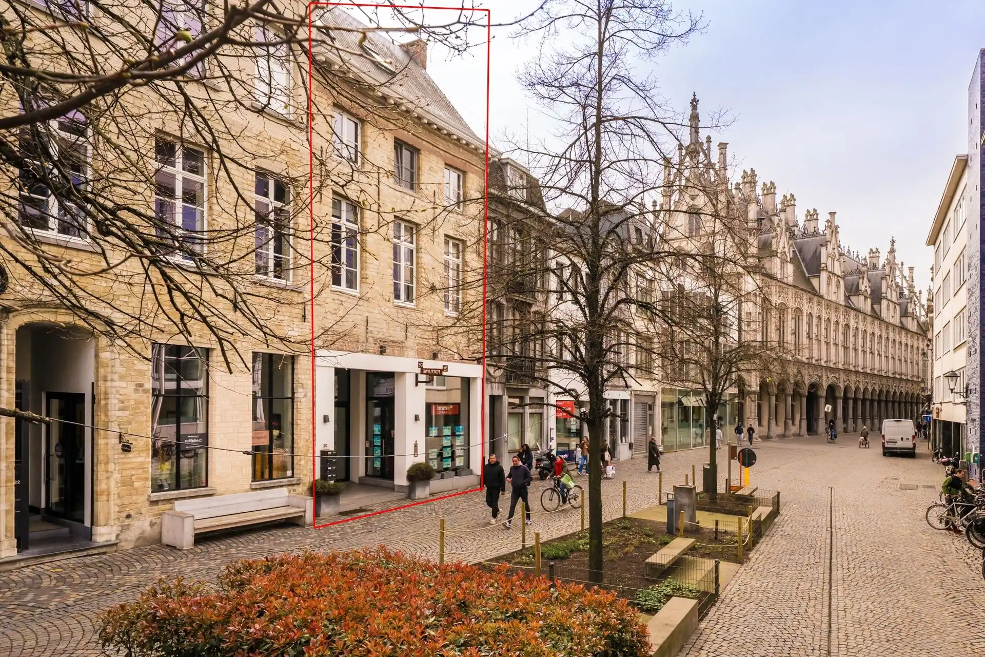 Opbrengsteigendom op toplocatie ! foto {{pictureIndex}}