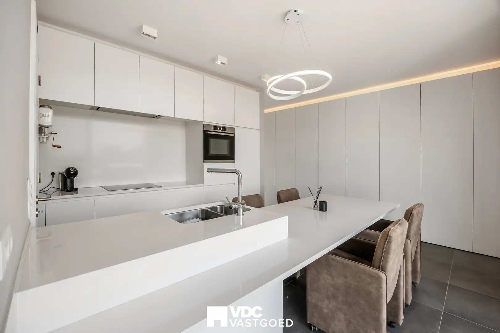 Exclusief duplex-penthouse met panoramisch zwembad – Zuidzicht Hasselt foto 8