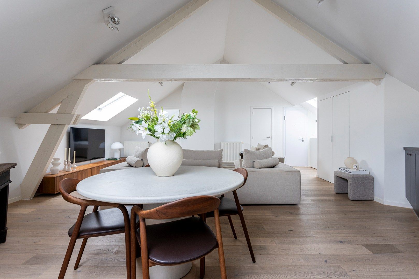 Luxueus 1-slaapkamer appartement te centrum Antwerpen! foto 11