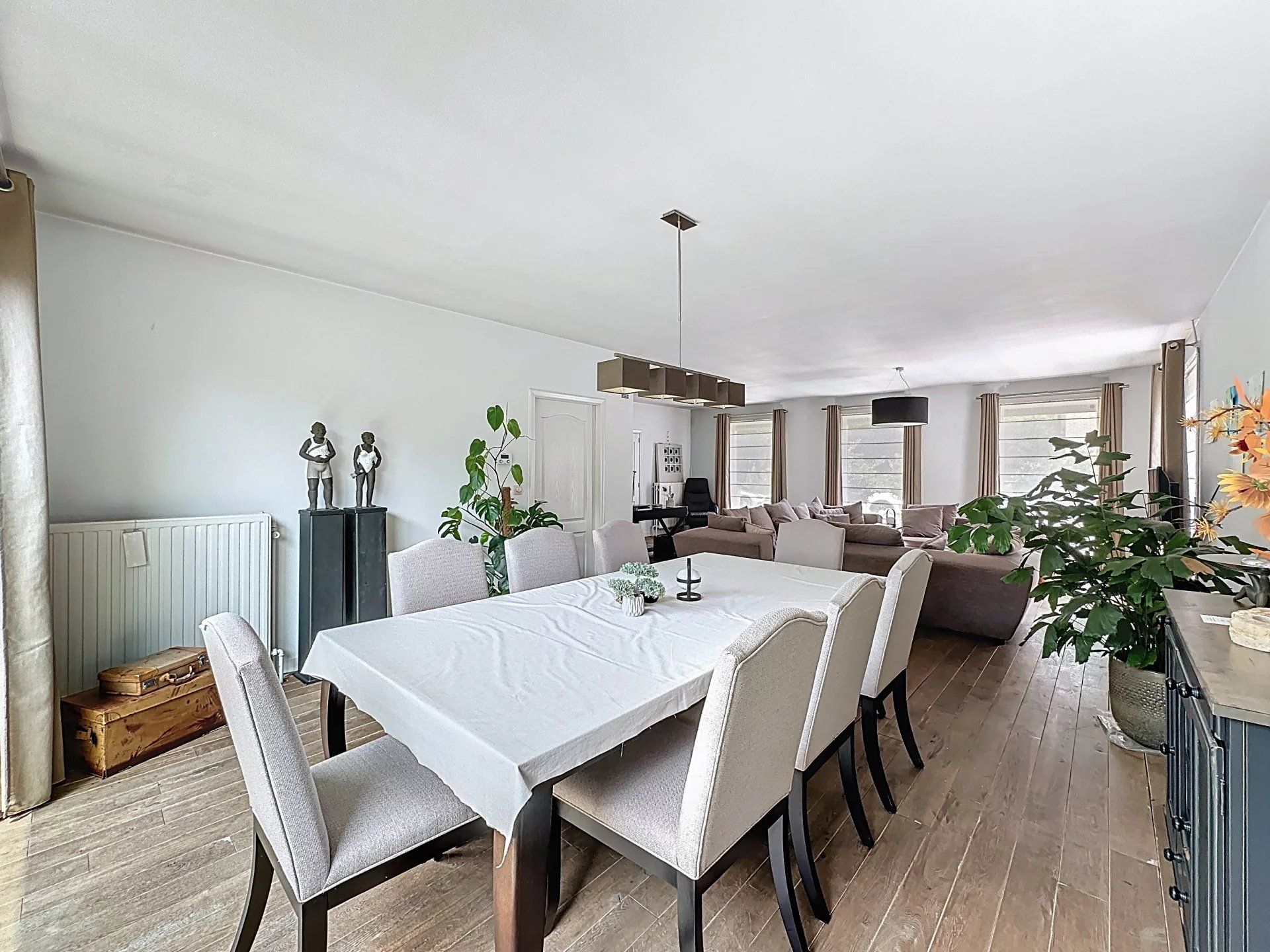 Laagbouwwoning met 3 slaapkamers nabij het centrum eventueel gemeubeld te huur foto 4