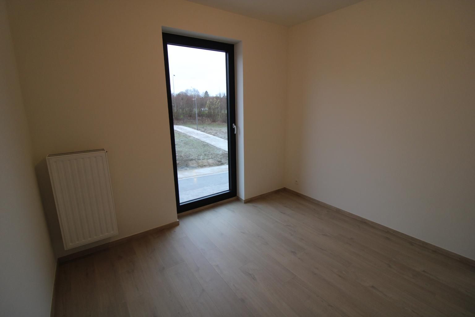 Prachtig nieuwbouw appartement met 2 slaapkamers en 2 ondergrondse staanplaatsen te Zellik. foto 13