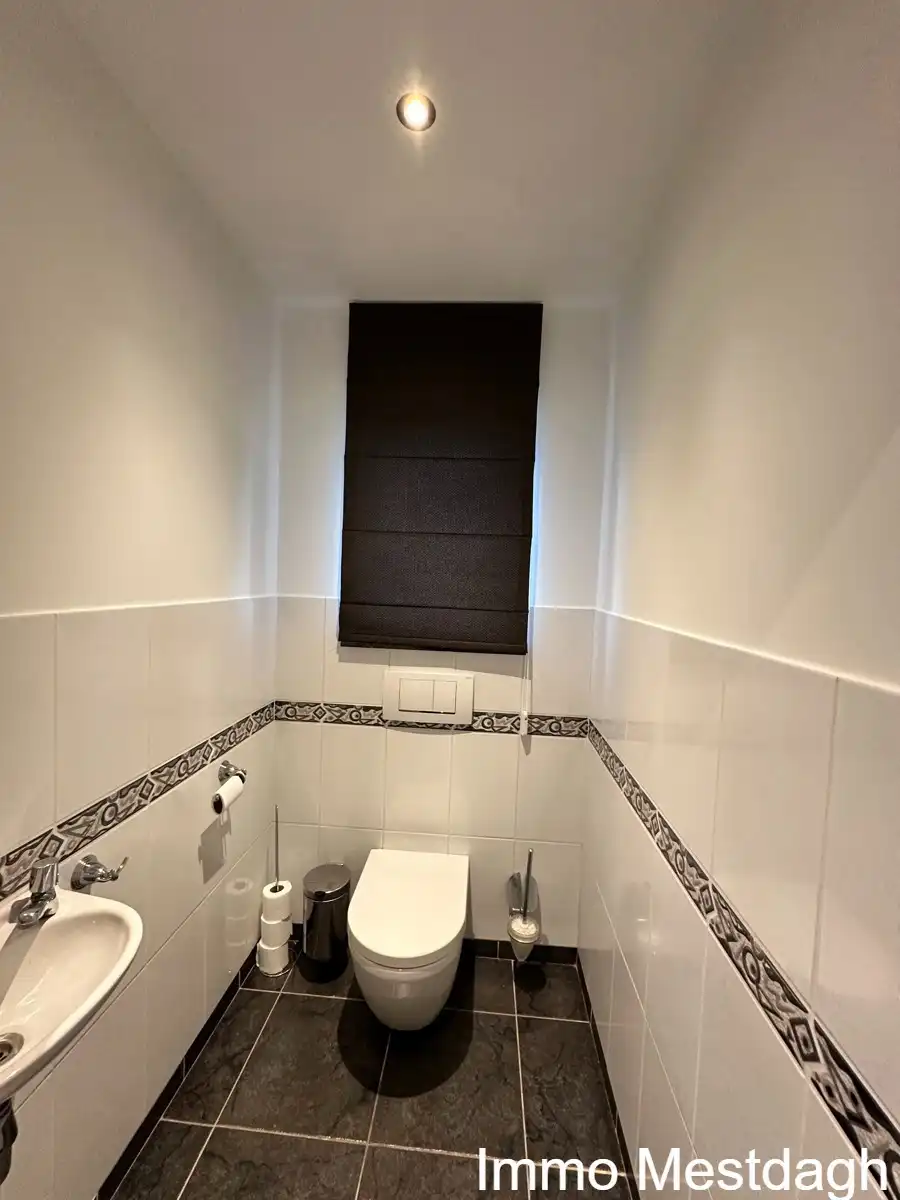 Gerenoveerde instapklare woning met tuin & terras & garages foto 6