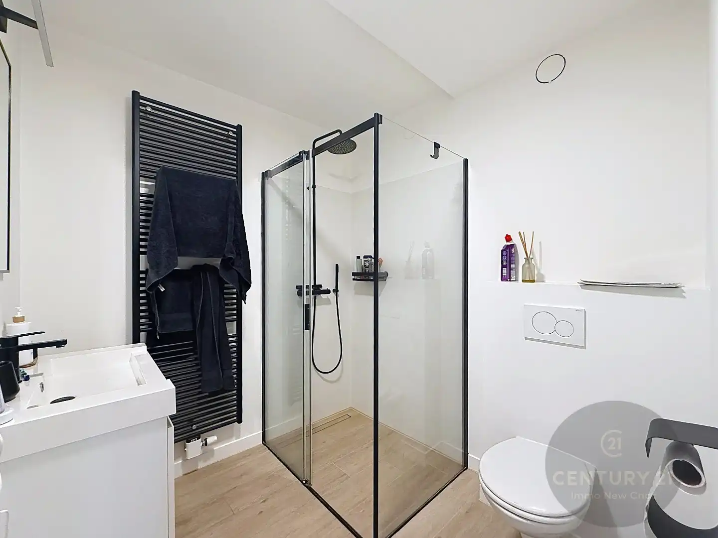 Ruim modern appartement met lift in Oud Knokke, dorp centrum, 2 slaapkamers, fietsberging,  bouwjaar 1985, energielabel C foto 16