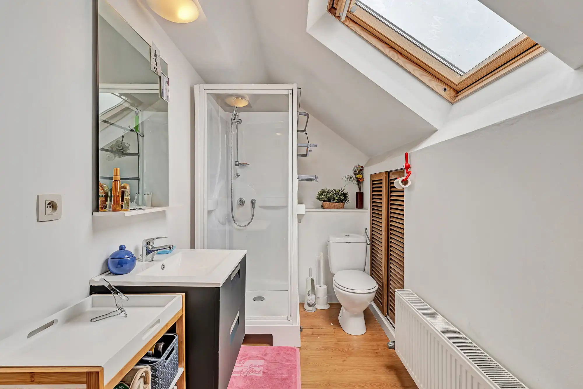 Instapklare rijwoning met 4 slpks, 2 badkamers en terras foto 18