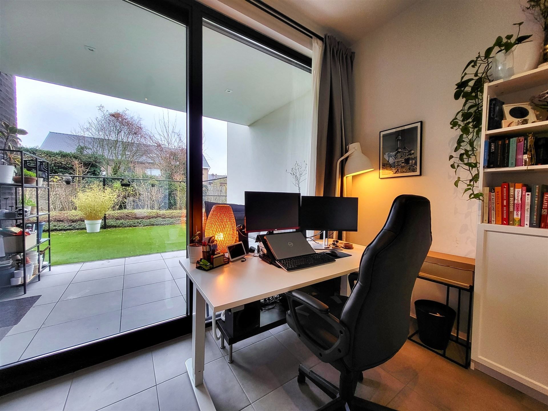 Gelijkvloers appartement met tuin! foto 13