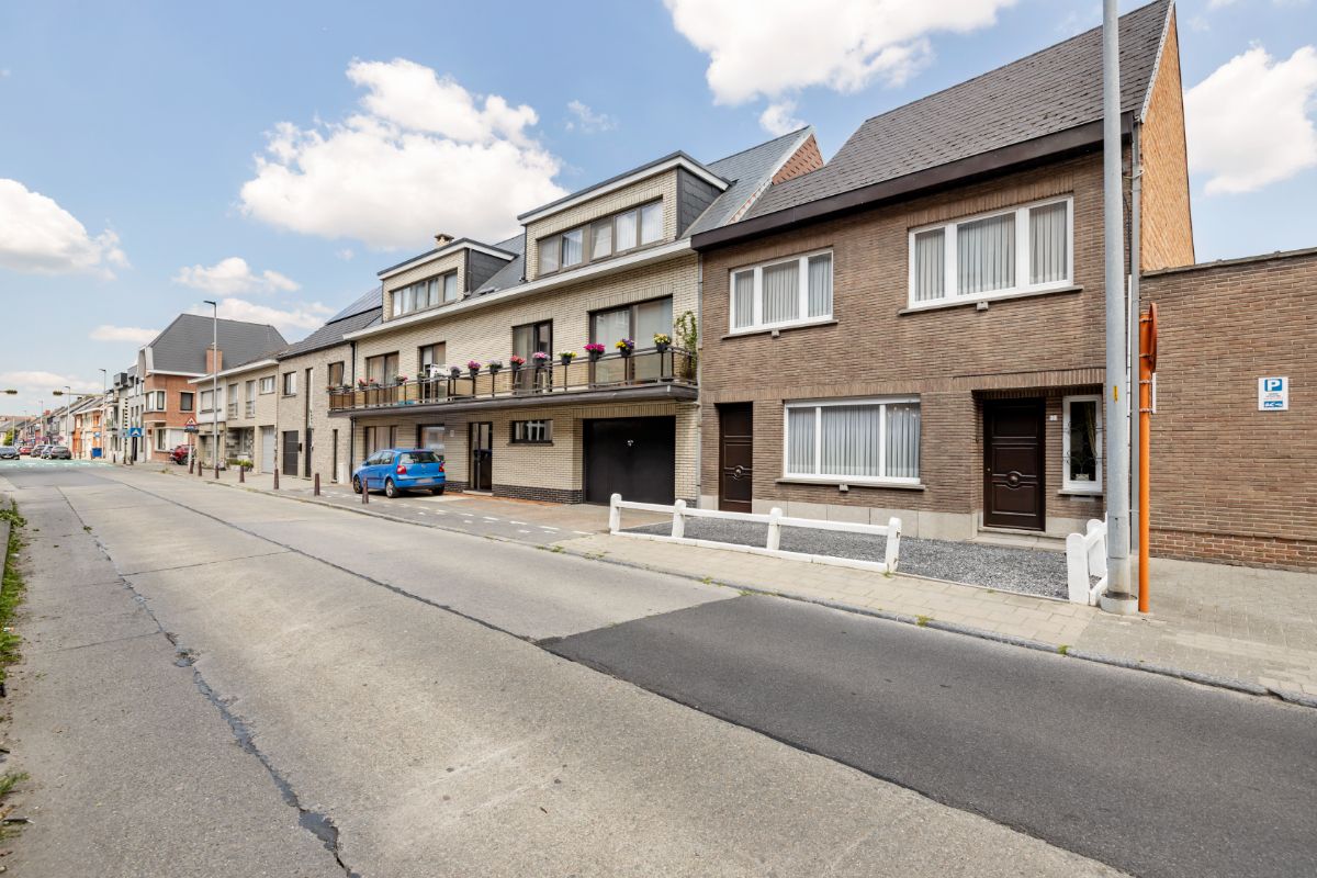 Solide rijwoning met 3 slaapkamers en zijdoorgang foto 18