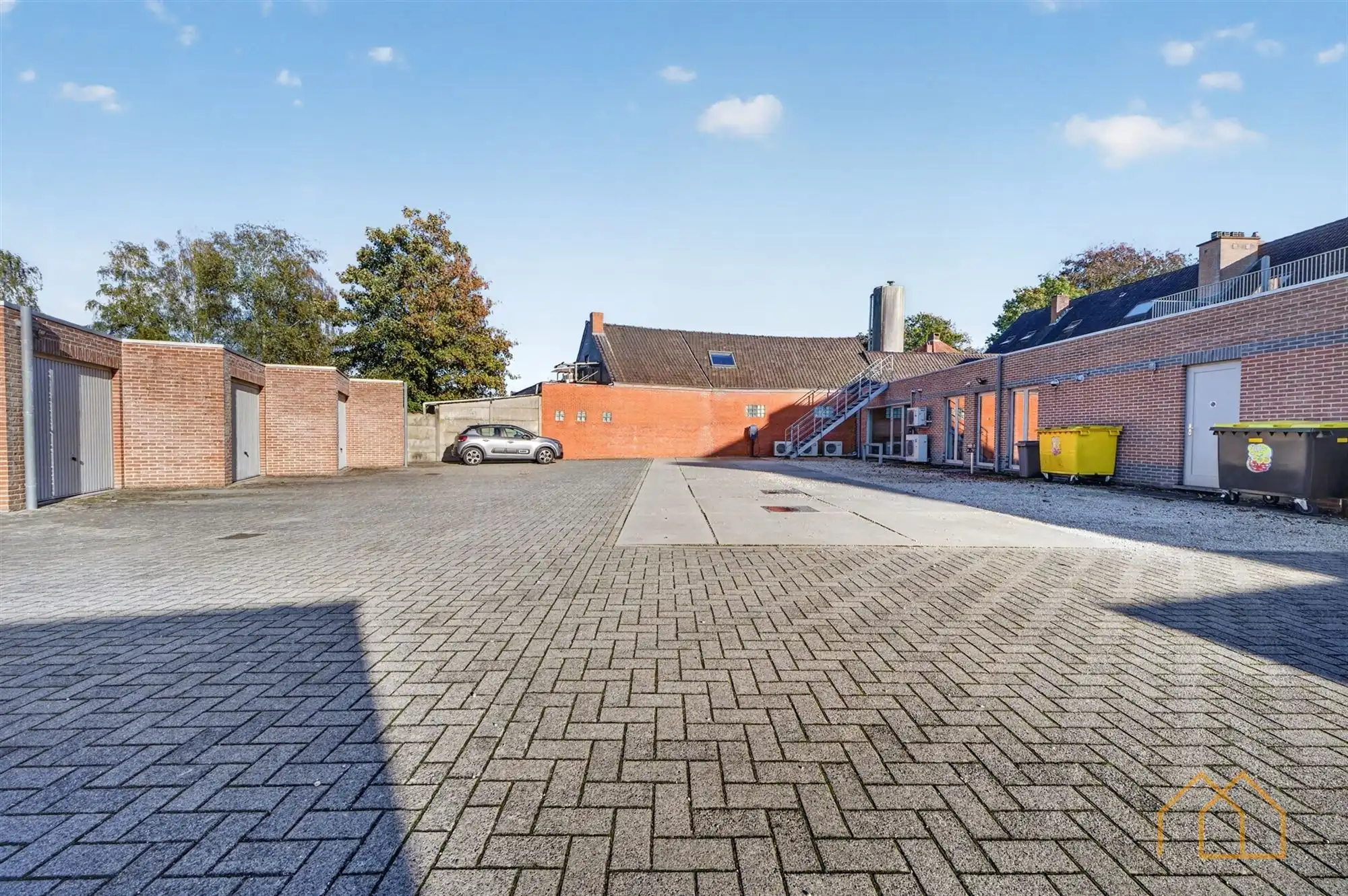 Appartement met 2 slaapkamers, berging en garage foto 15