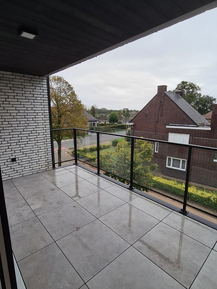 Luxe nieuwbouw 2 slpk appartement met mooi terras te Molenbeersel. foto 14