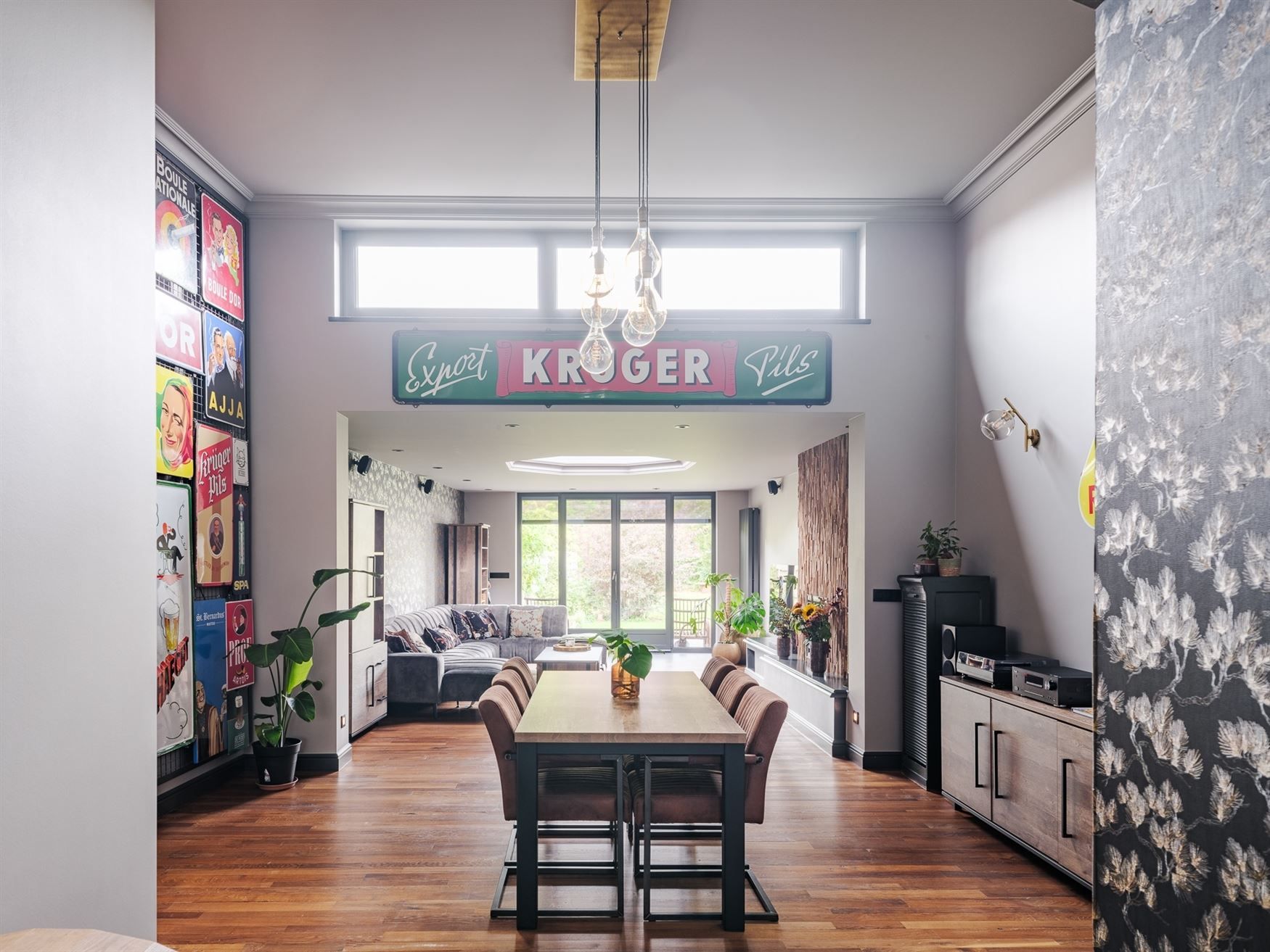 Loftgevoel achter een klassieke gevel; woning met verrassend interieur in centrum Zelzate. foto 8