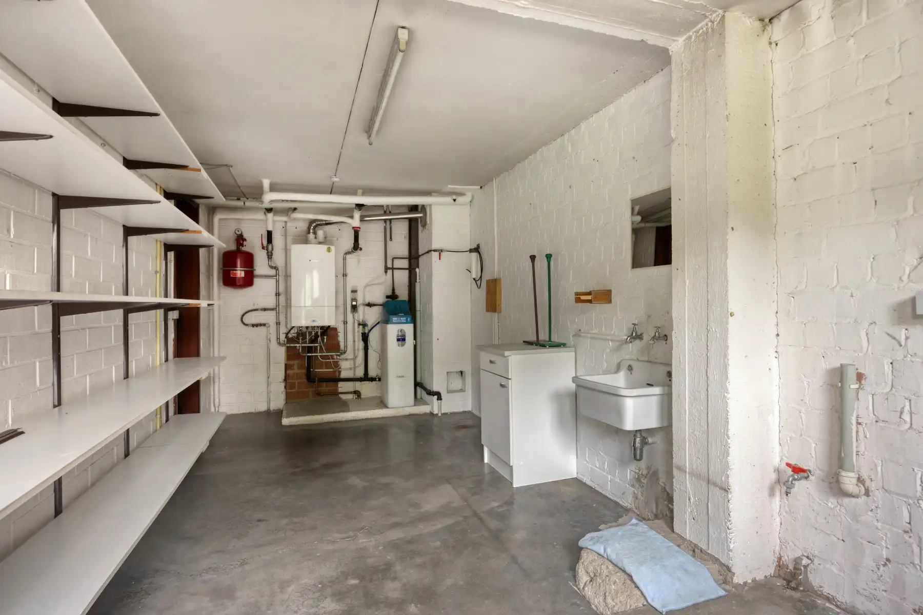 Leemans Immobiliën biedt u deze ruime bel-etagewoning te huur aan in Zellik. foto 23