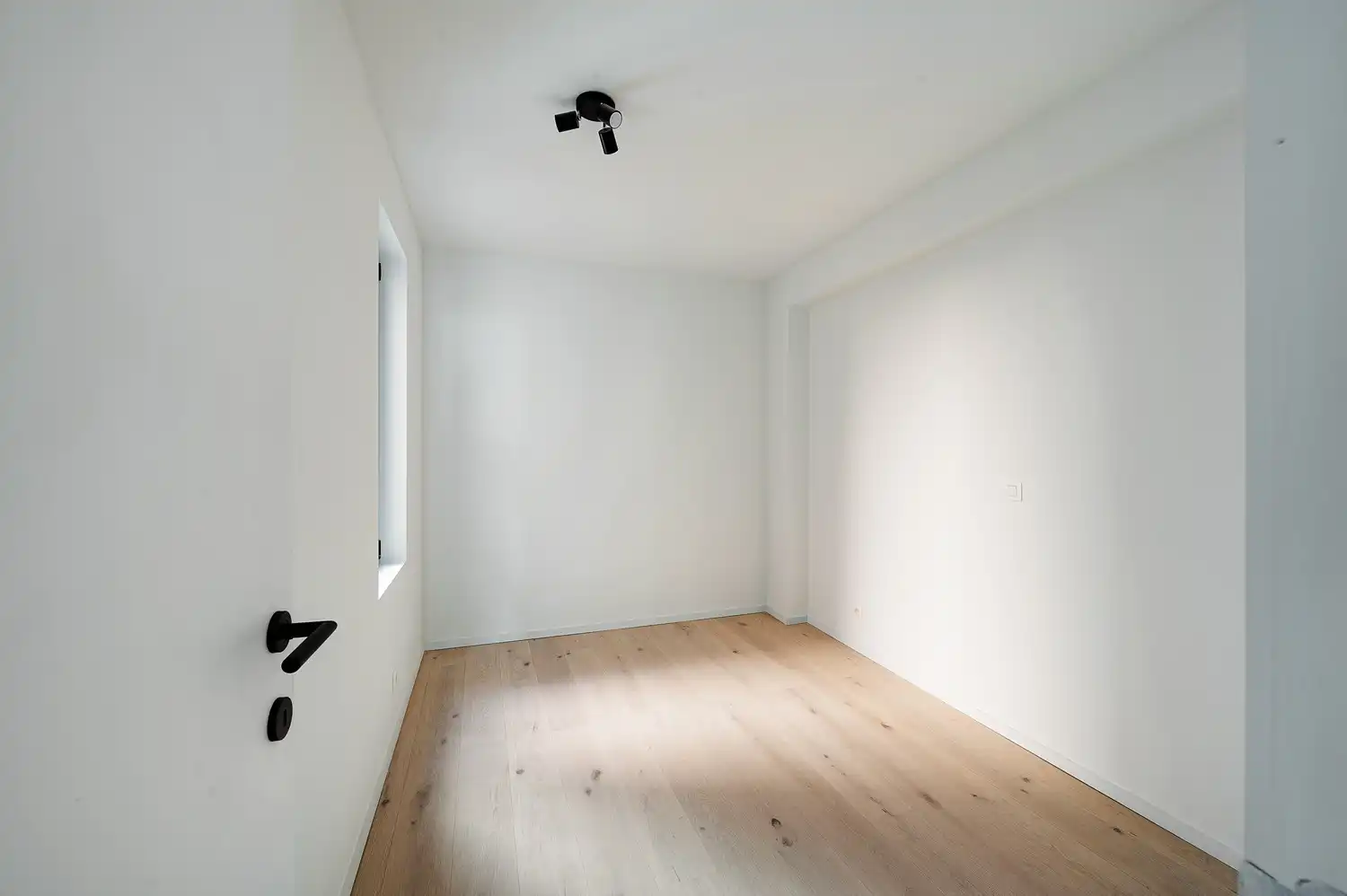 Vernieuwd en energiezuinig appartement vlakbij de Zeedijk foto 7