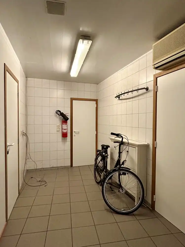 Handelspand met woonst – topvisibiliteit in Kessel-Lo! foto 10
