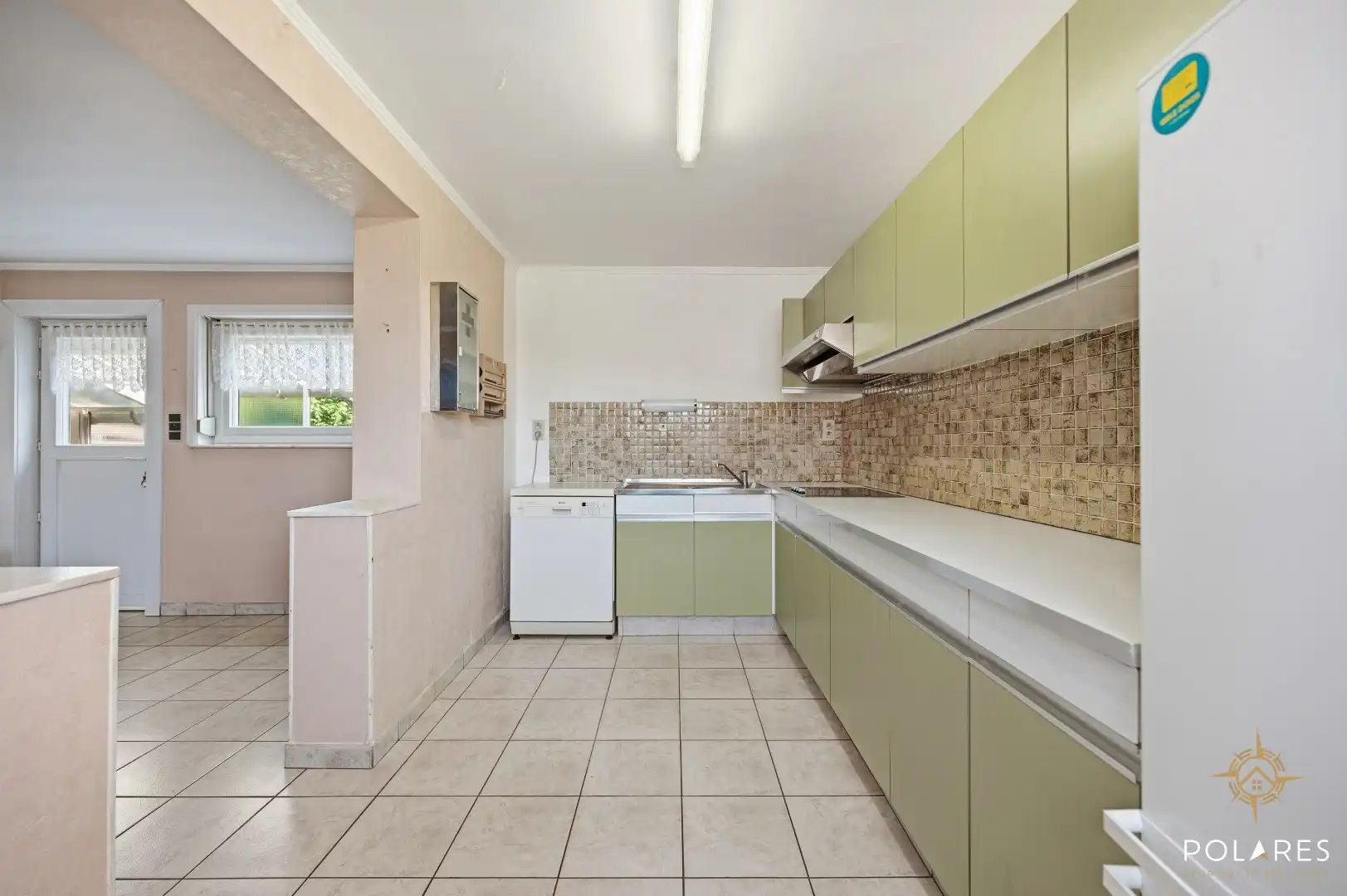 Woning op ruim perceel in doodlopende straat foto 6