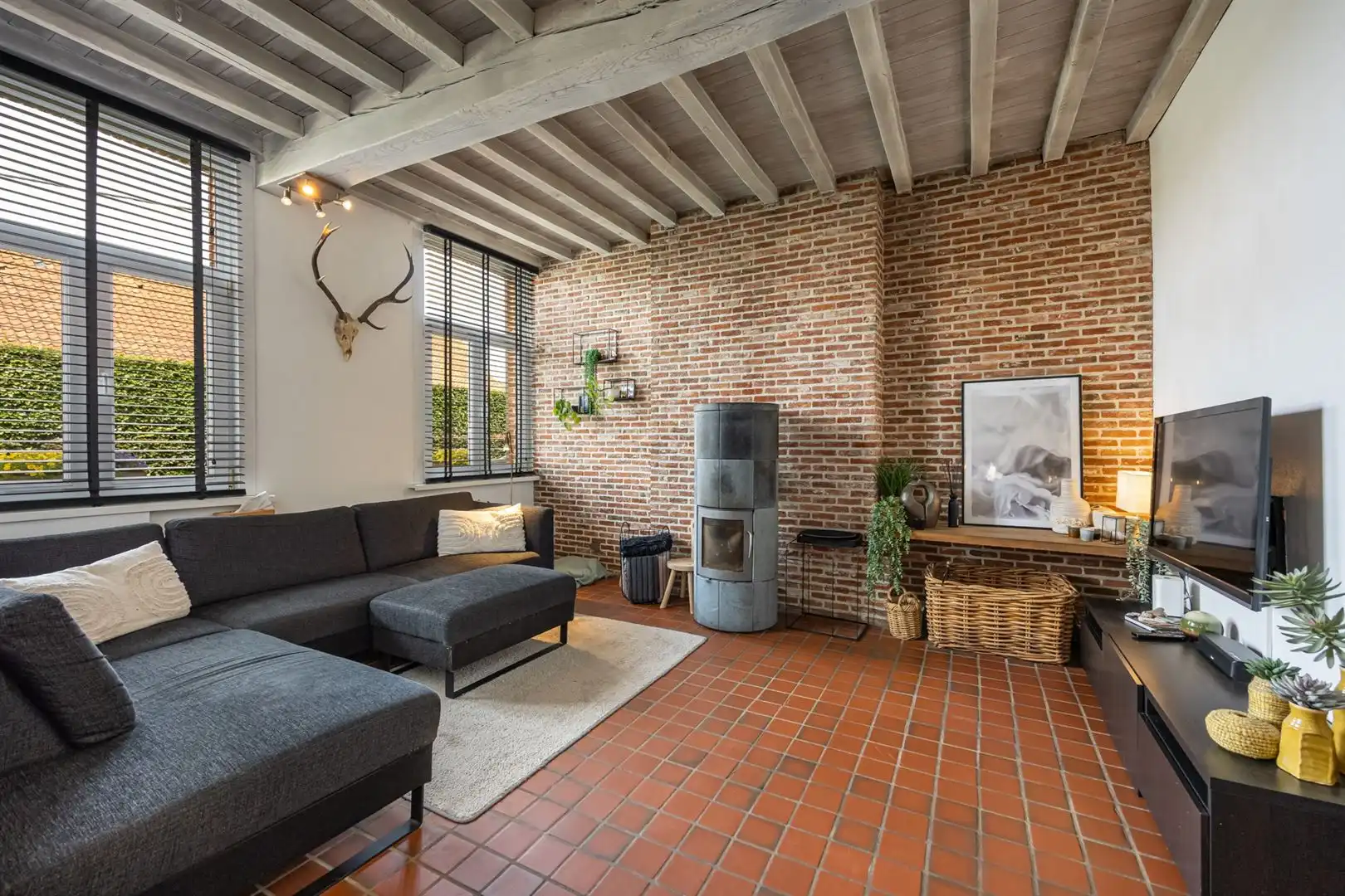 Authentieke kasteelhoeve op toplocatie tussen de weilanden. foto 3