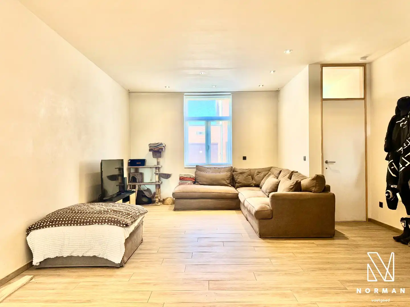 Instapklare, energiezuinige woning met 3 slaapkamers, tuin, garage en uitweg te koop in Kuurne! foto 5