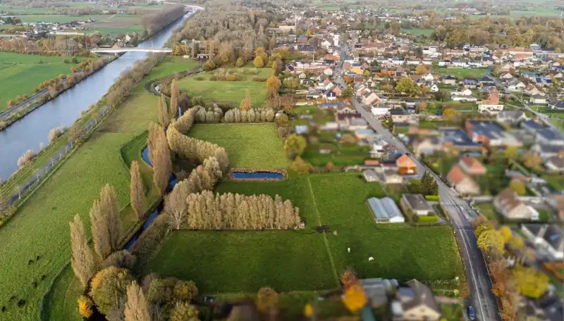 Bouwgrond voor nieuw te bouwen villa in Landegem foto 3