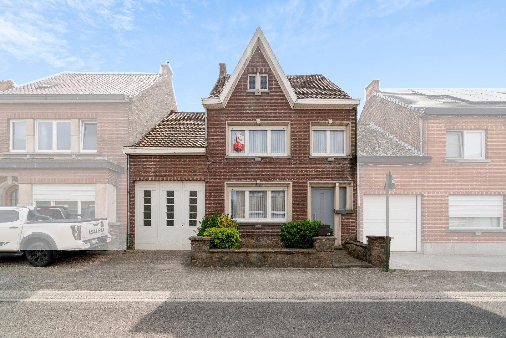 Ruime solide woning met 3 slaapkamers foto 1