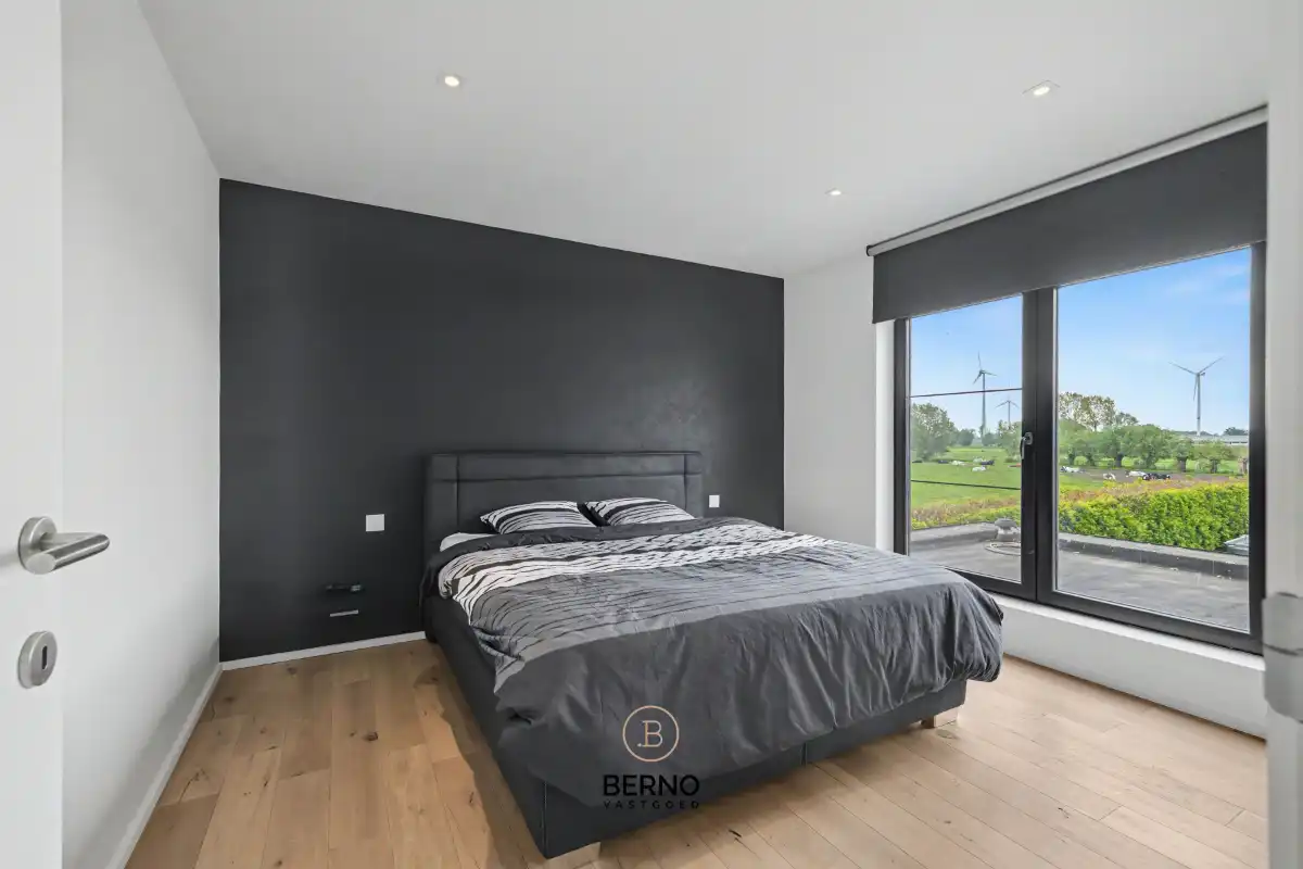 Exclusieve en moderne villa met luxe afwerking foto 13