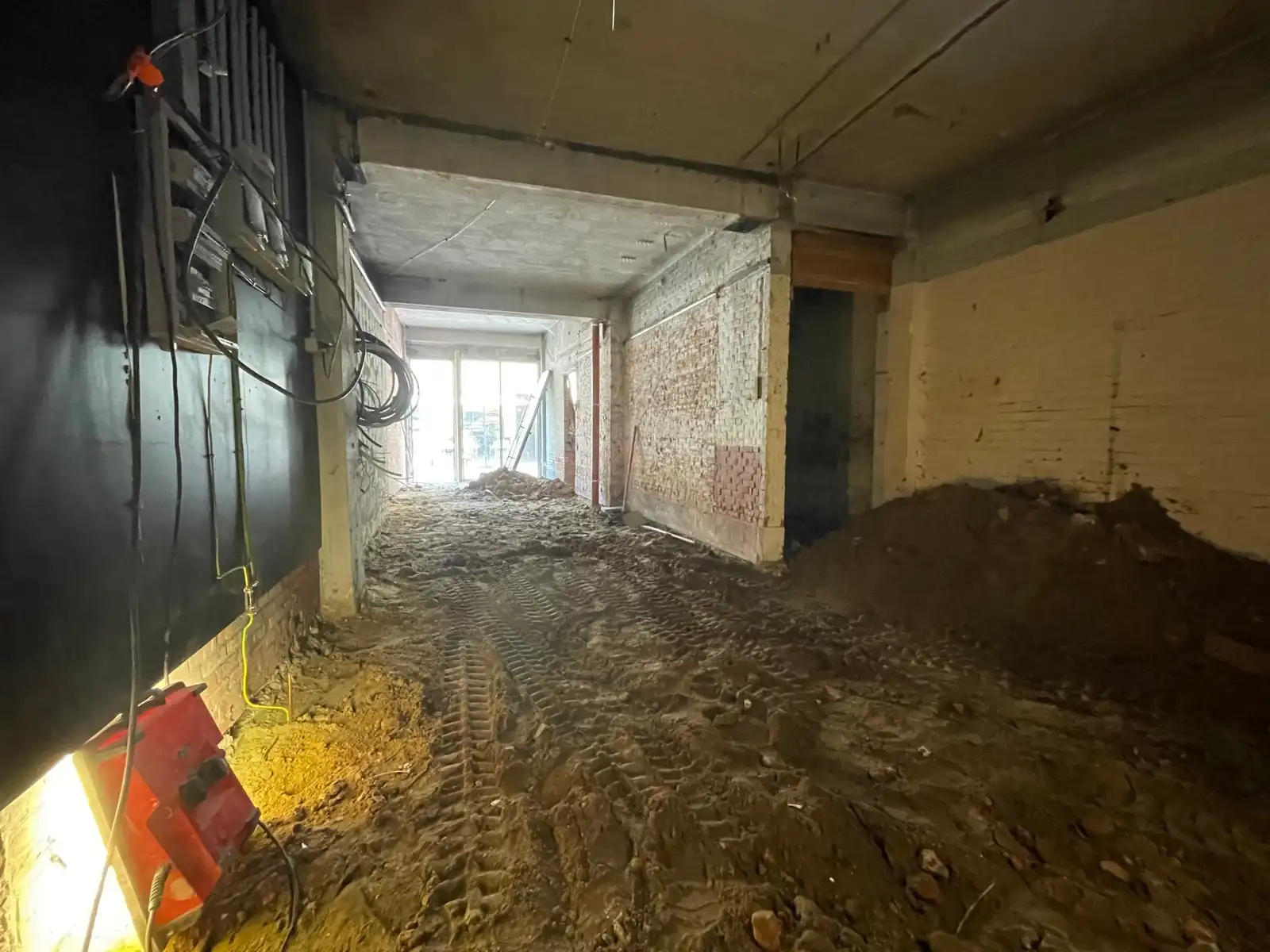 Handelsgelijkvloers op AAA-locatie foto 3