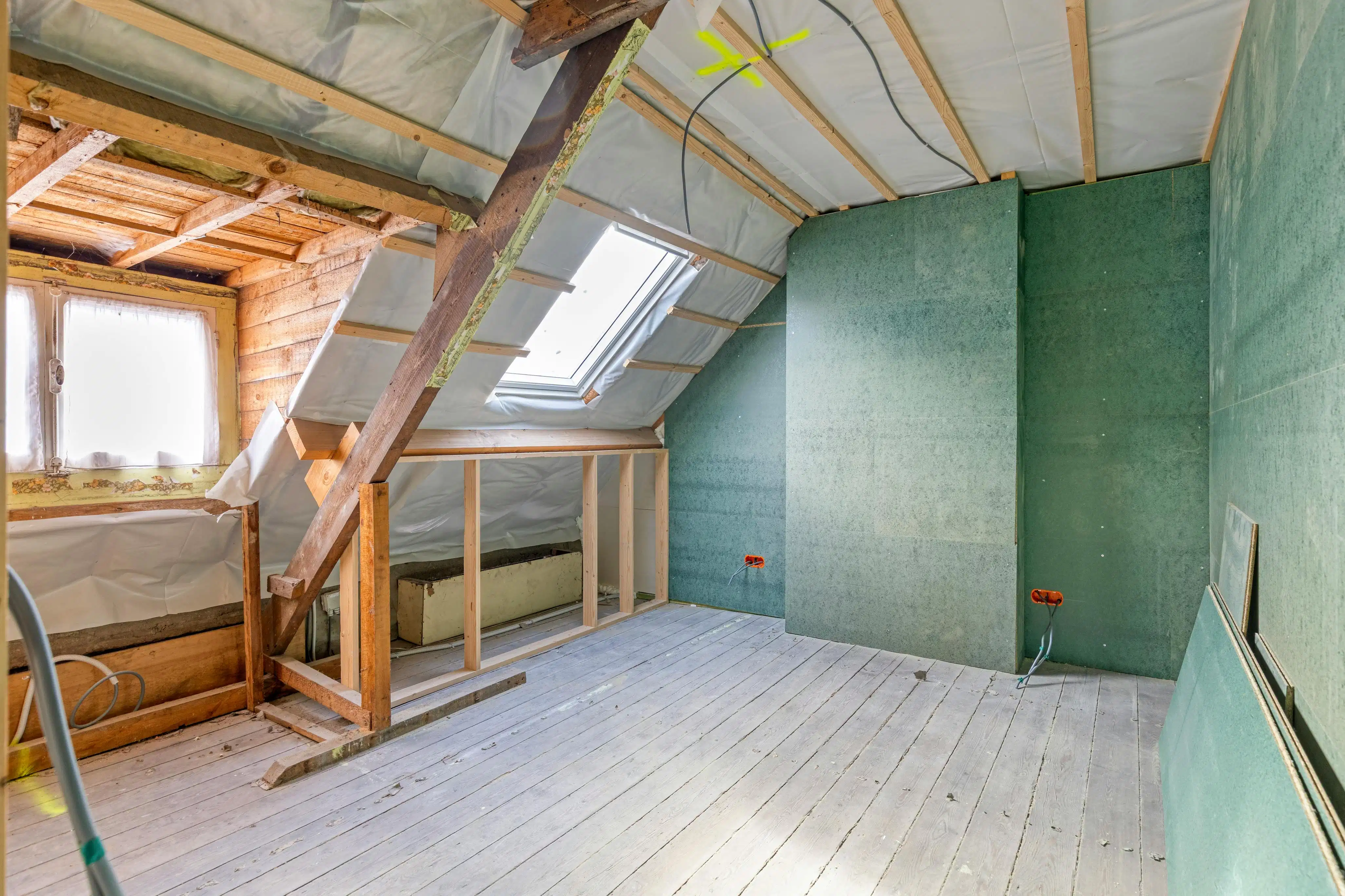 Verder te renoveren woning met tuin en garage in Adinkerke. foto 6