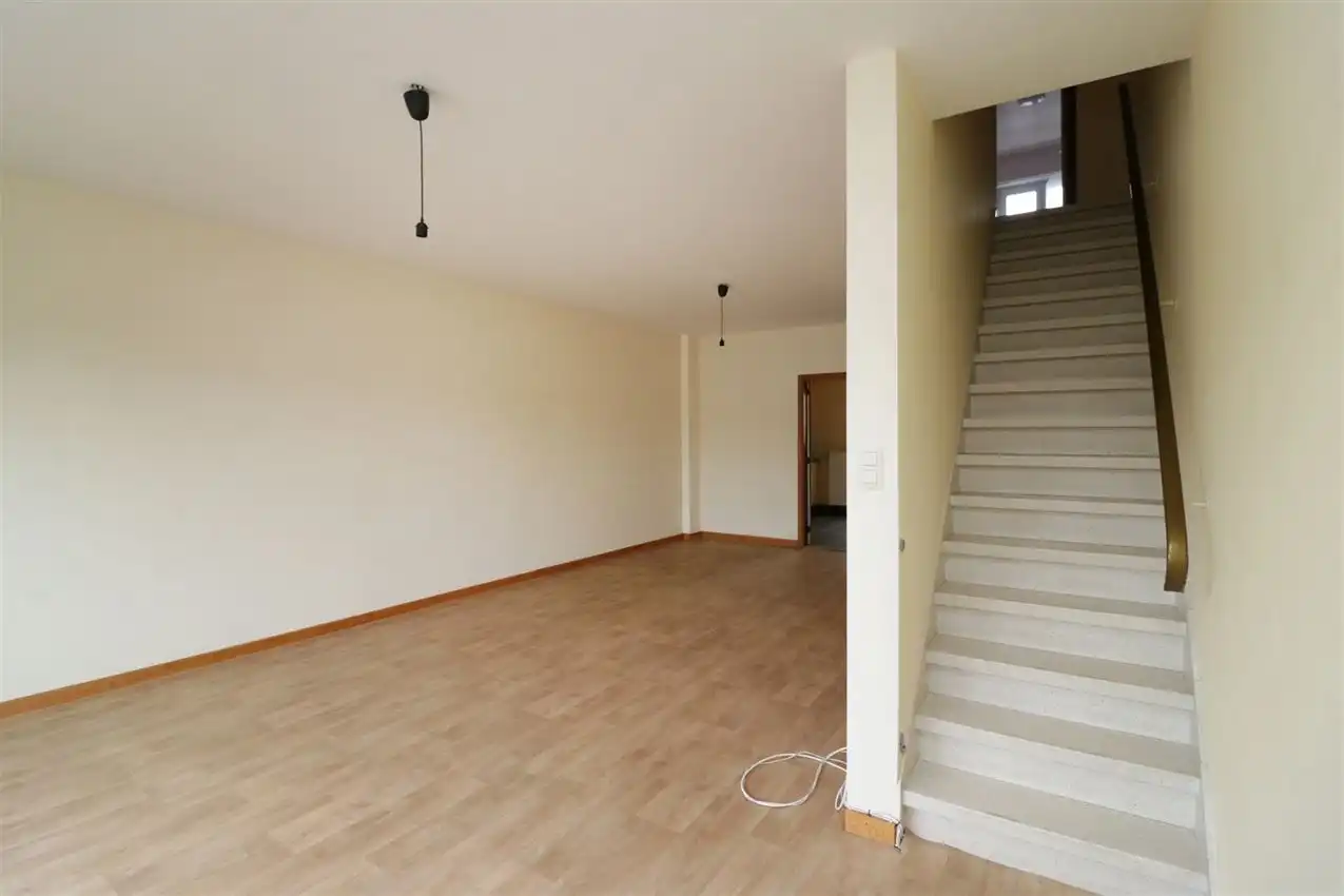 Duplexapp. met 2 grote slpkmrs en terras foto 16