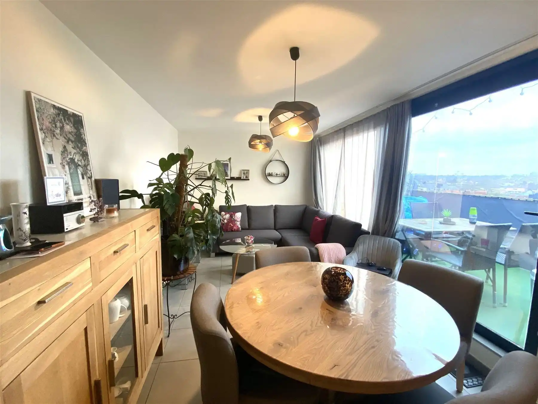 Mooi appartement met terras en buitenstaanplaats  foto 2