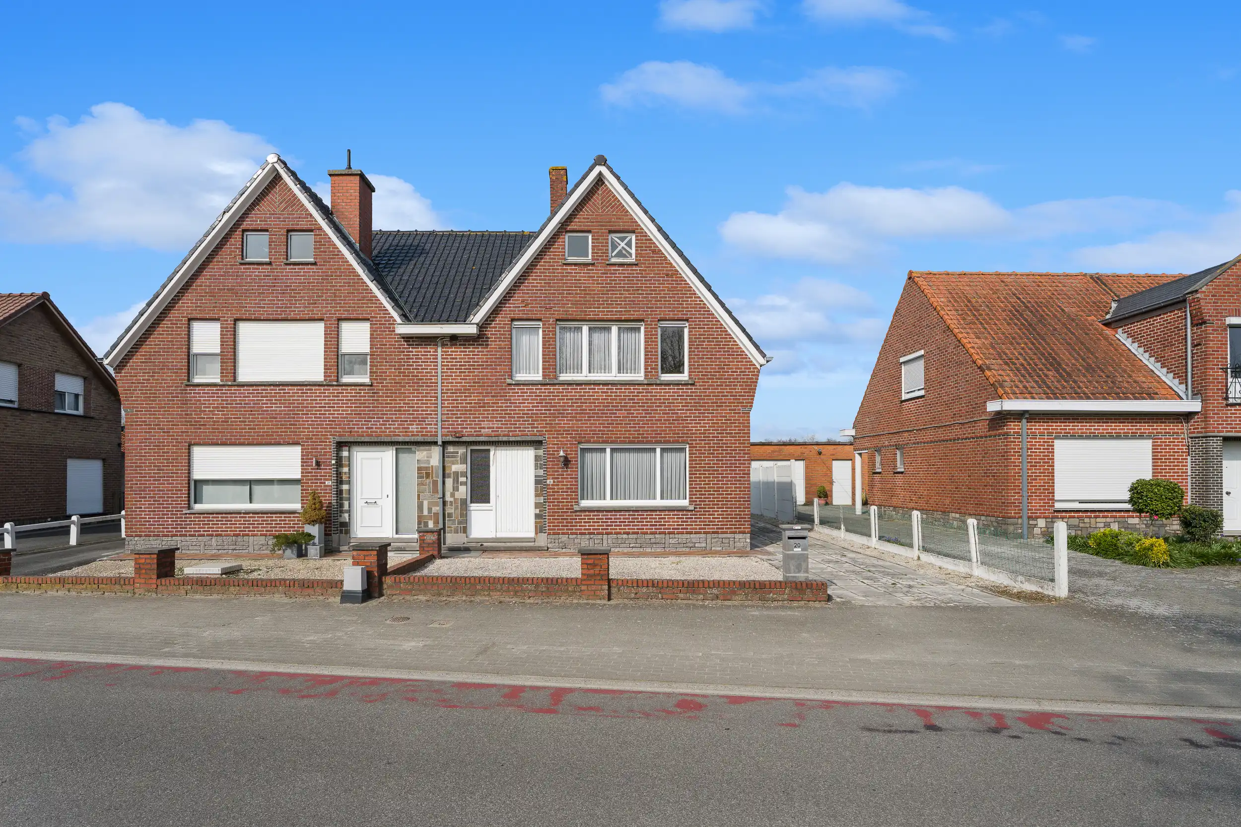 Hoofdfoto van de publicatie: Karaktervolle woning met zonnige tuin in uniek Machelen