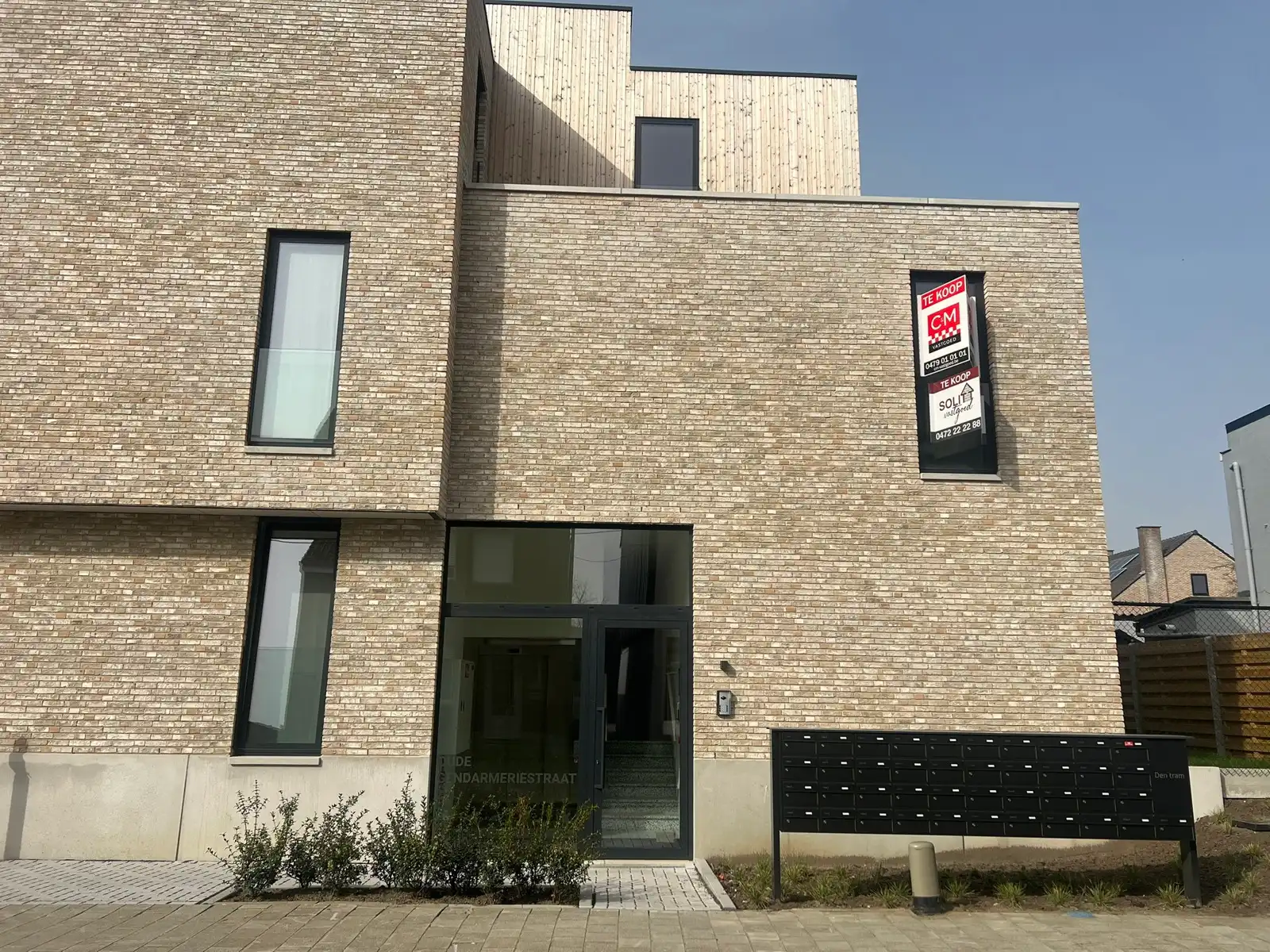 LAATSTE nieuwbouwapp met 2 slpk en terras op TOPLOCATIE! foto {{pictureIndex}}