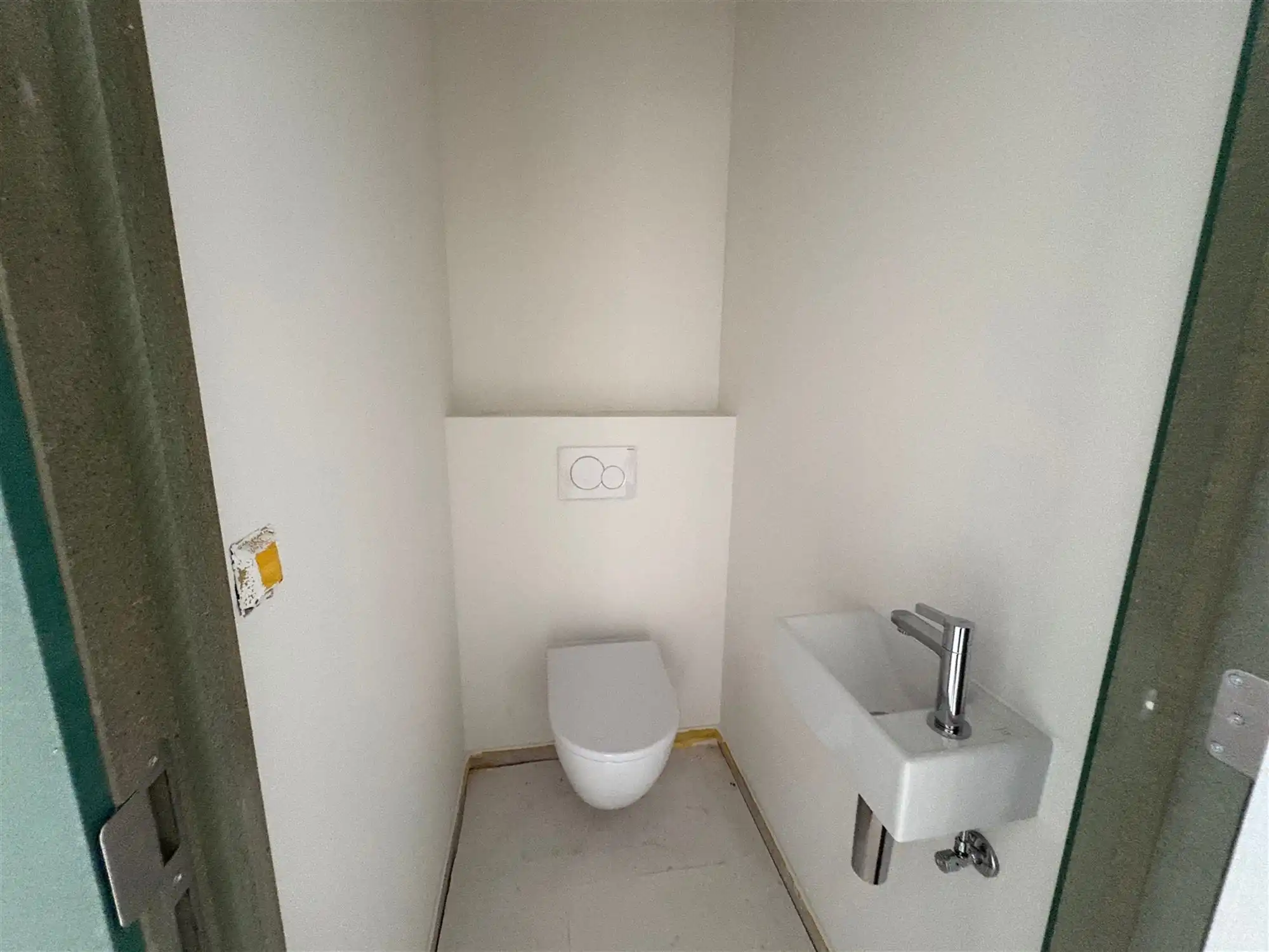 Appartement met 2 slaapkamers en ruim terras. foto 11