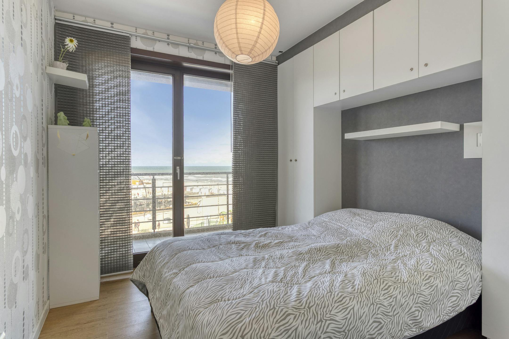 Appartement (103m²) met 3 slaapkamers en zeezicht in De Panne foto 8