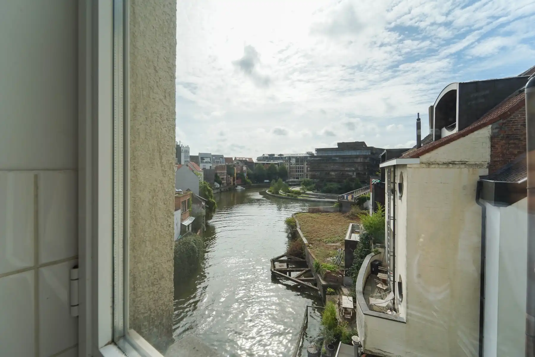 Duplex in hartje Gent met uitzicht op Krook en Laurentplein foto 18