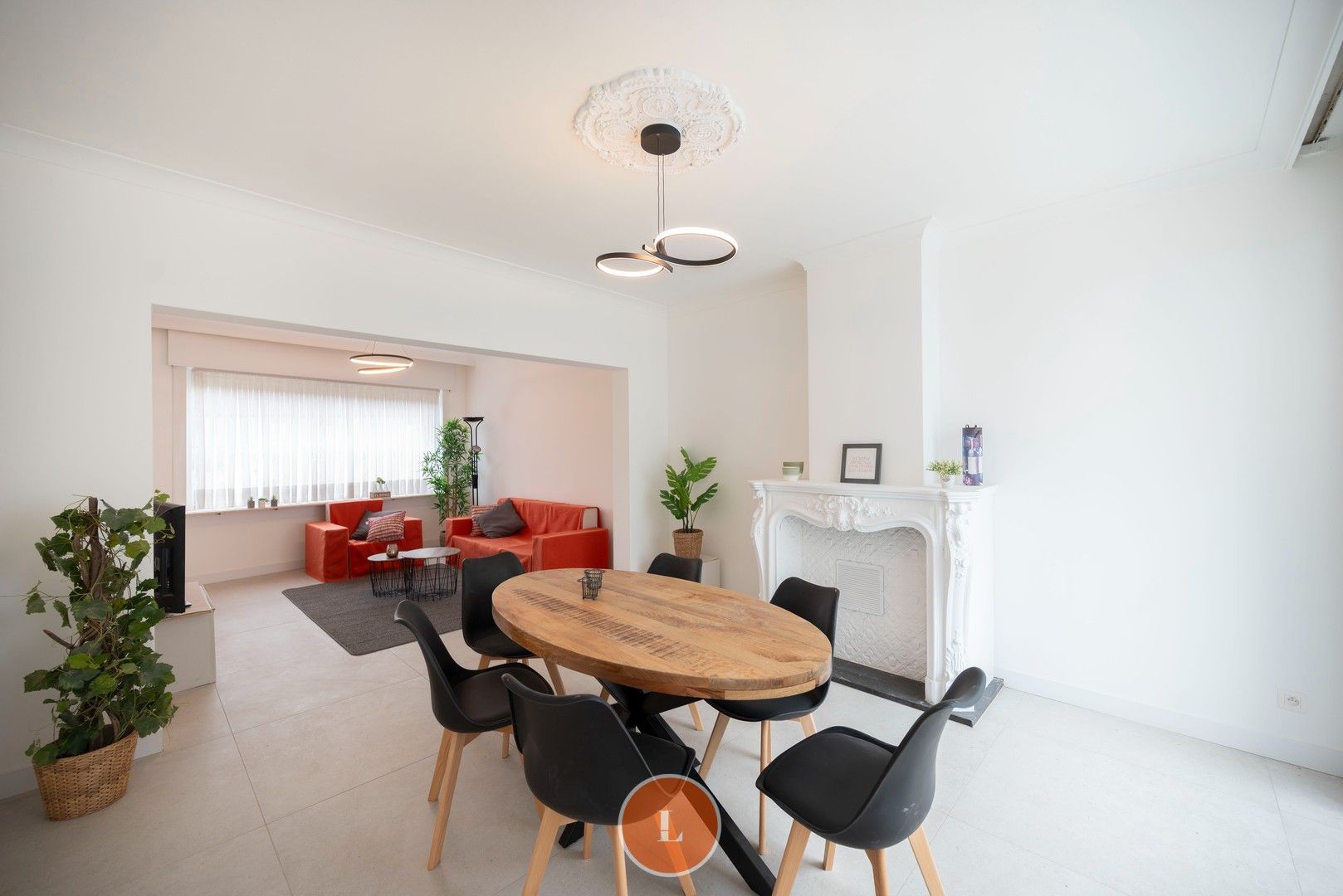 Gerenoveerde woning met 3 slaapkamers te koop Menen foto {{pictureIndex}}