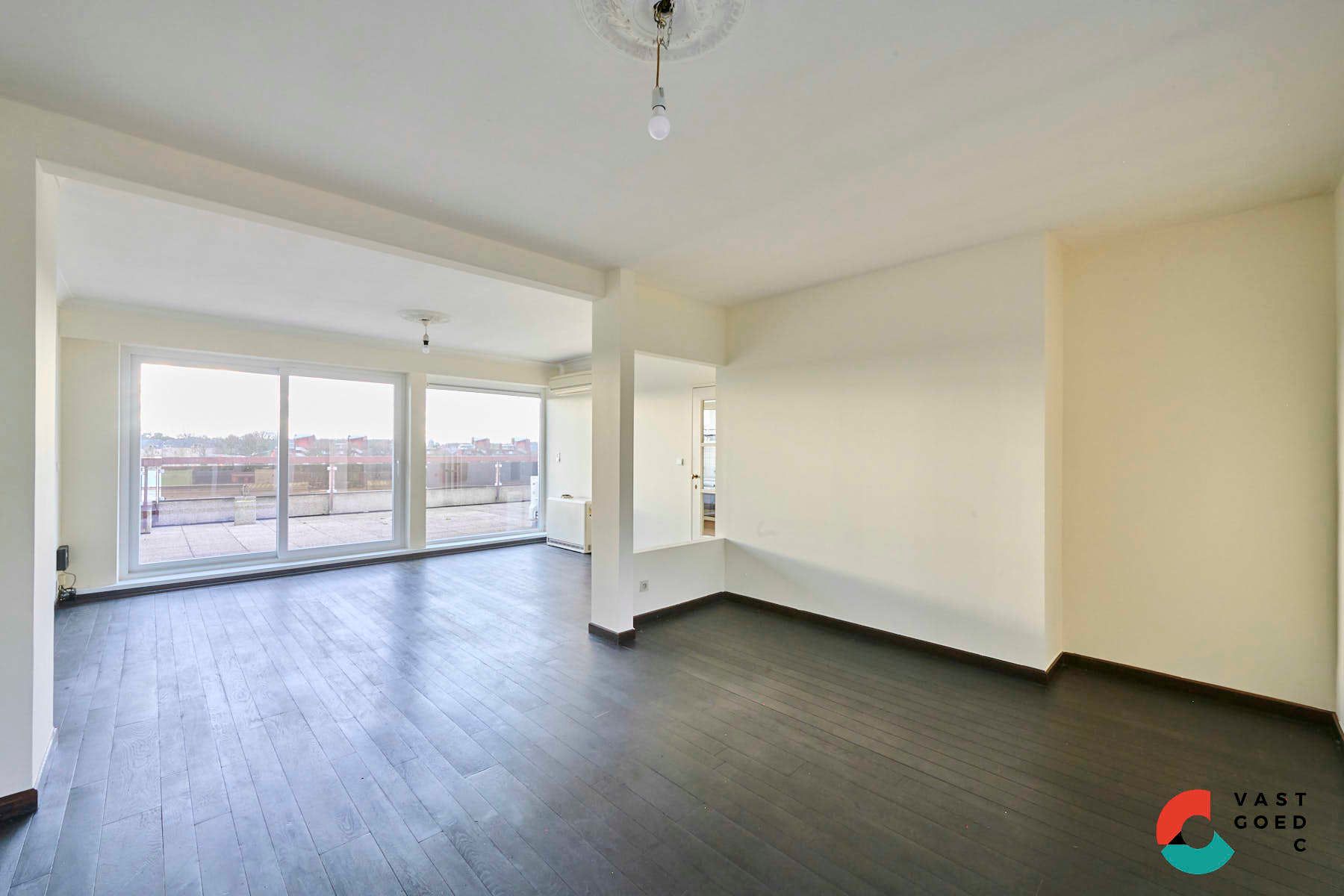 Prachtig dakappartement in Genk met ruim zonneterras foto 3