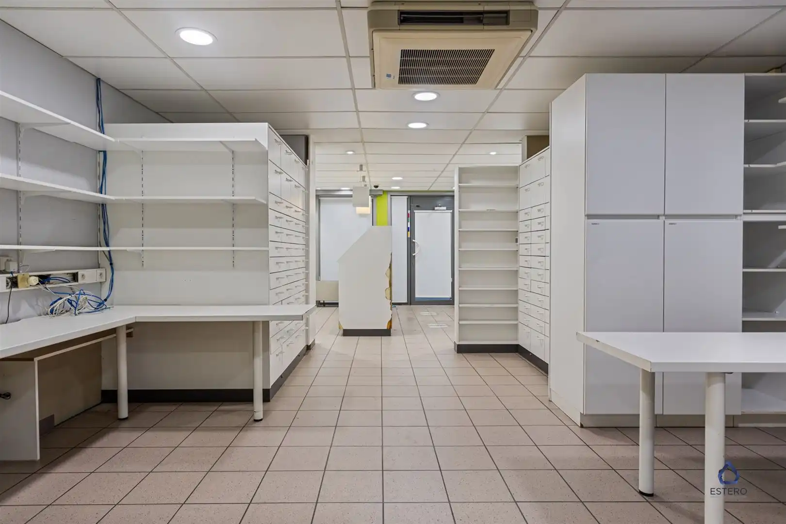 Ruime handelswoning met 3 slaapkamers foto 8