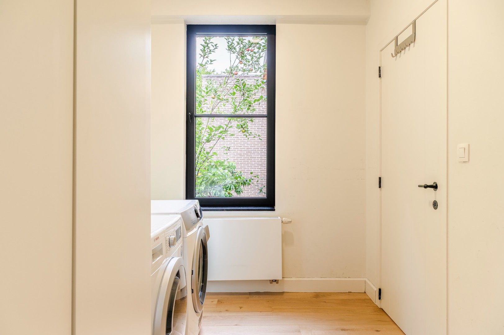 Gelijkvloerse villa met verwarmd zwembad op 1.056 m² in Zwijndrecht! foto 12