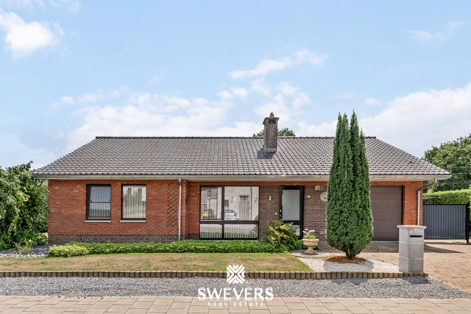 Op te frissen vrijstaande woning te Heusden-Zolder foto {{pictureIndex}}