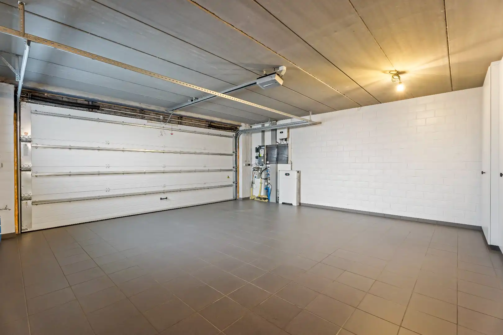 Ruime gezinswoning met 5 slaapkamers, dubbele garage en zuidgerichte tuin nabij Diksmuide foto 23