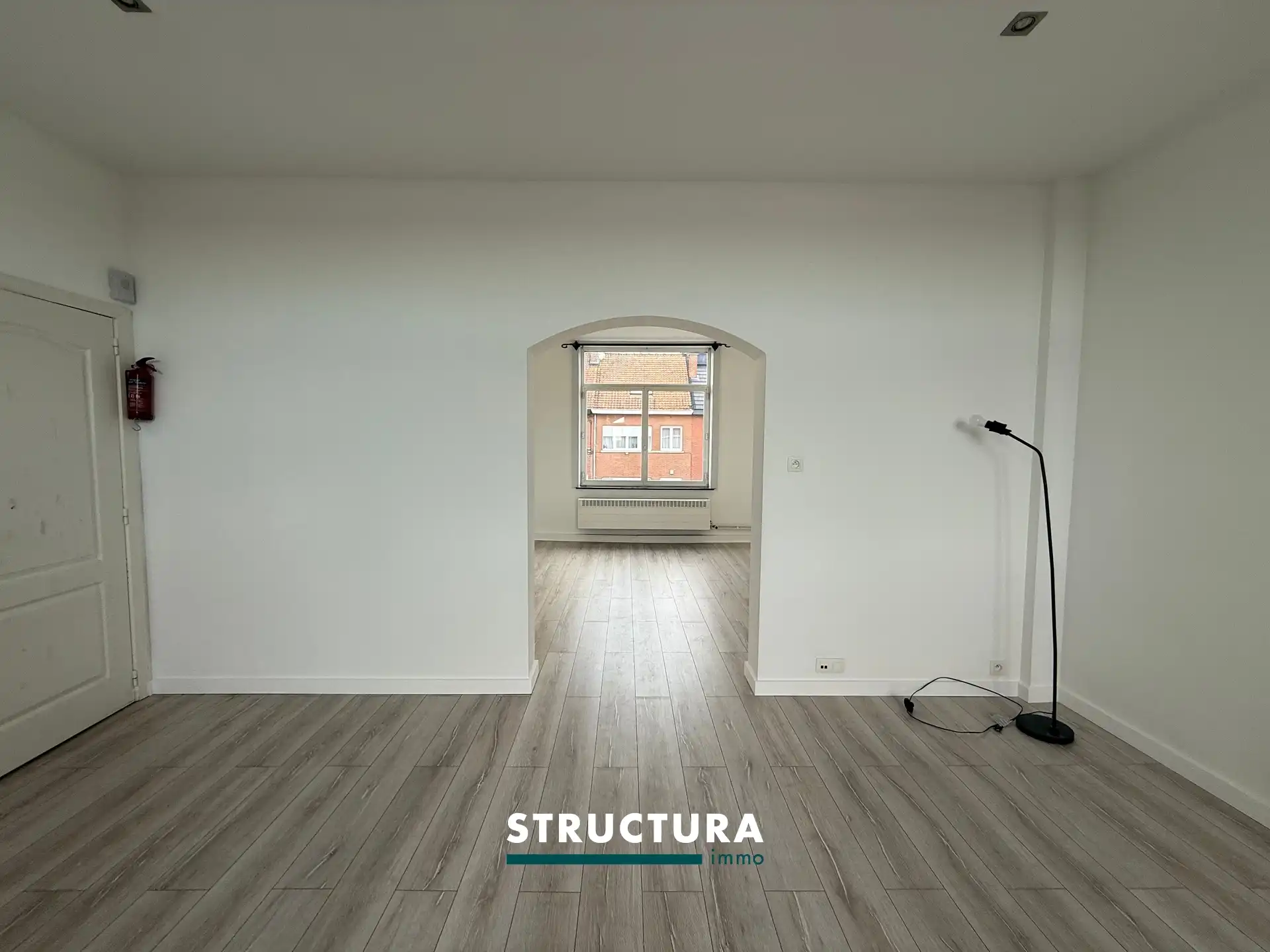 Veelzijdige woning (kangoeroewonen, wonen/werken, ...) met tuin en oprit foto 17
