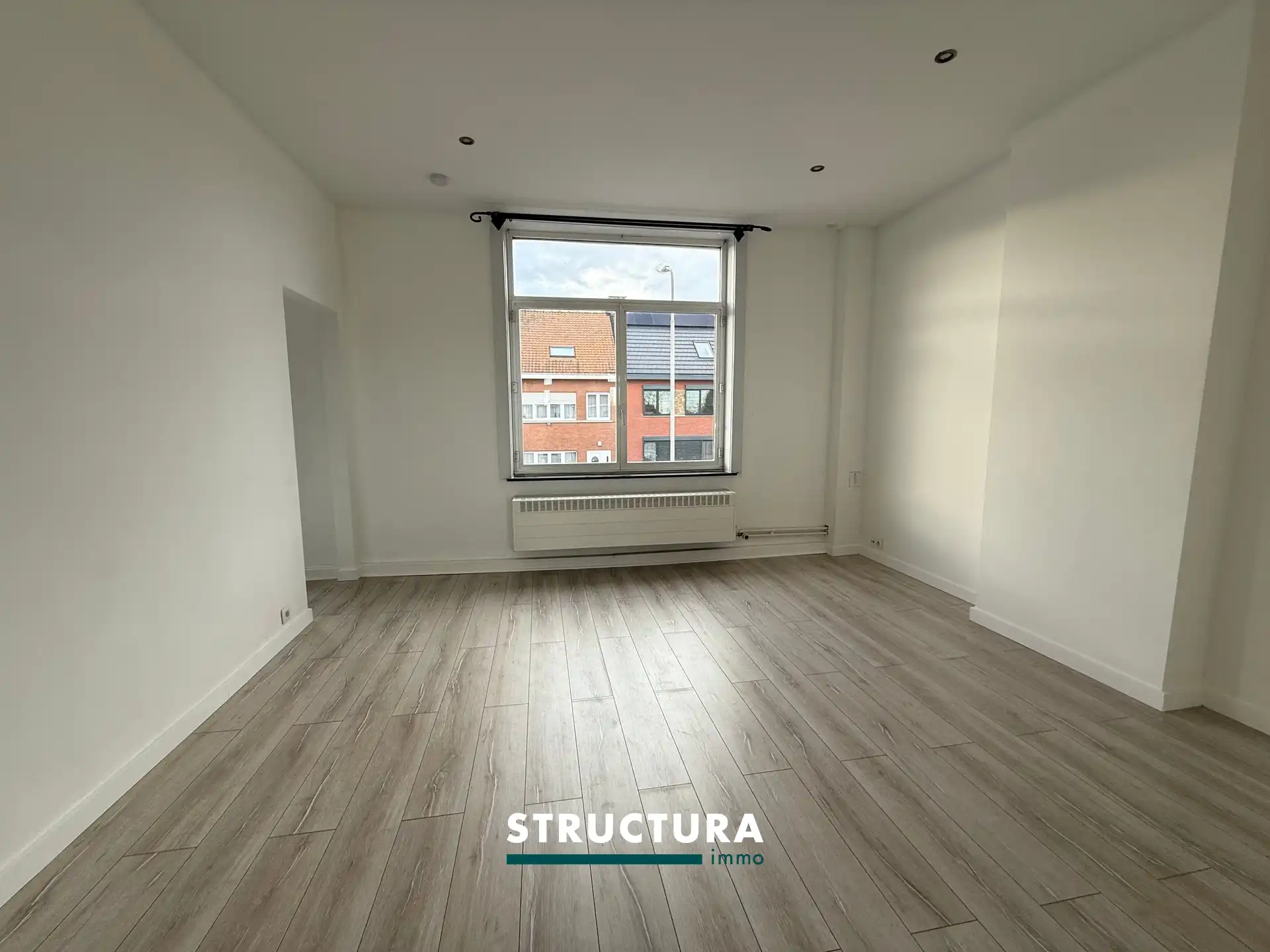 Veelzijdige woning (kangoeroewonen, wonen/werken, ...) met tuin en oprit foto 17