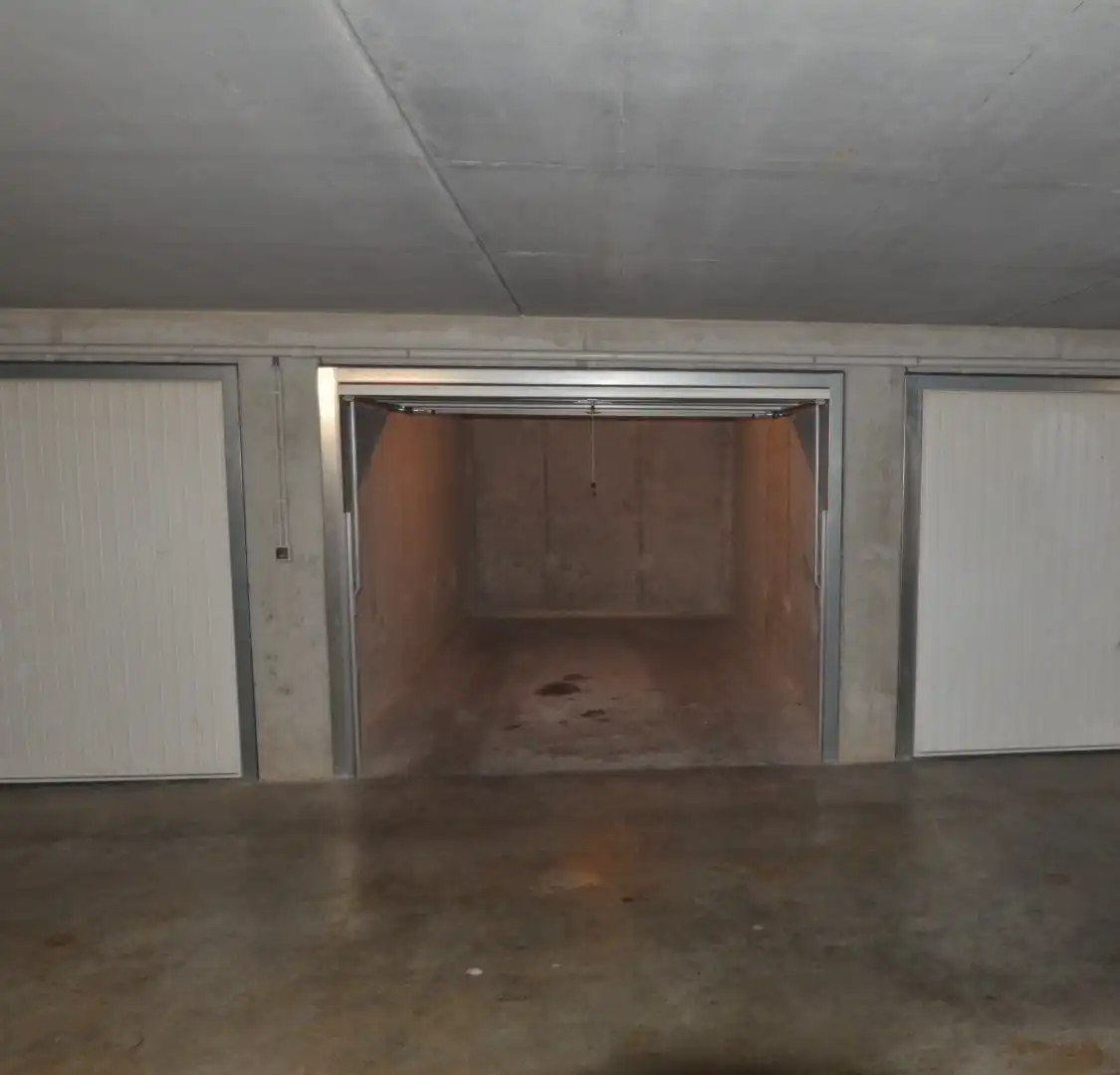 7 garageboxen naast elkaar: ideale investering foto 4