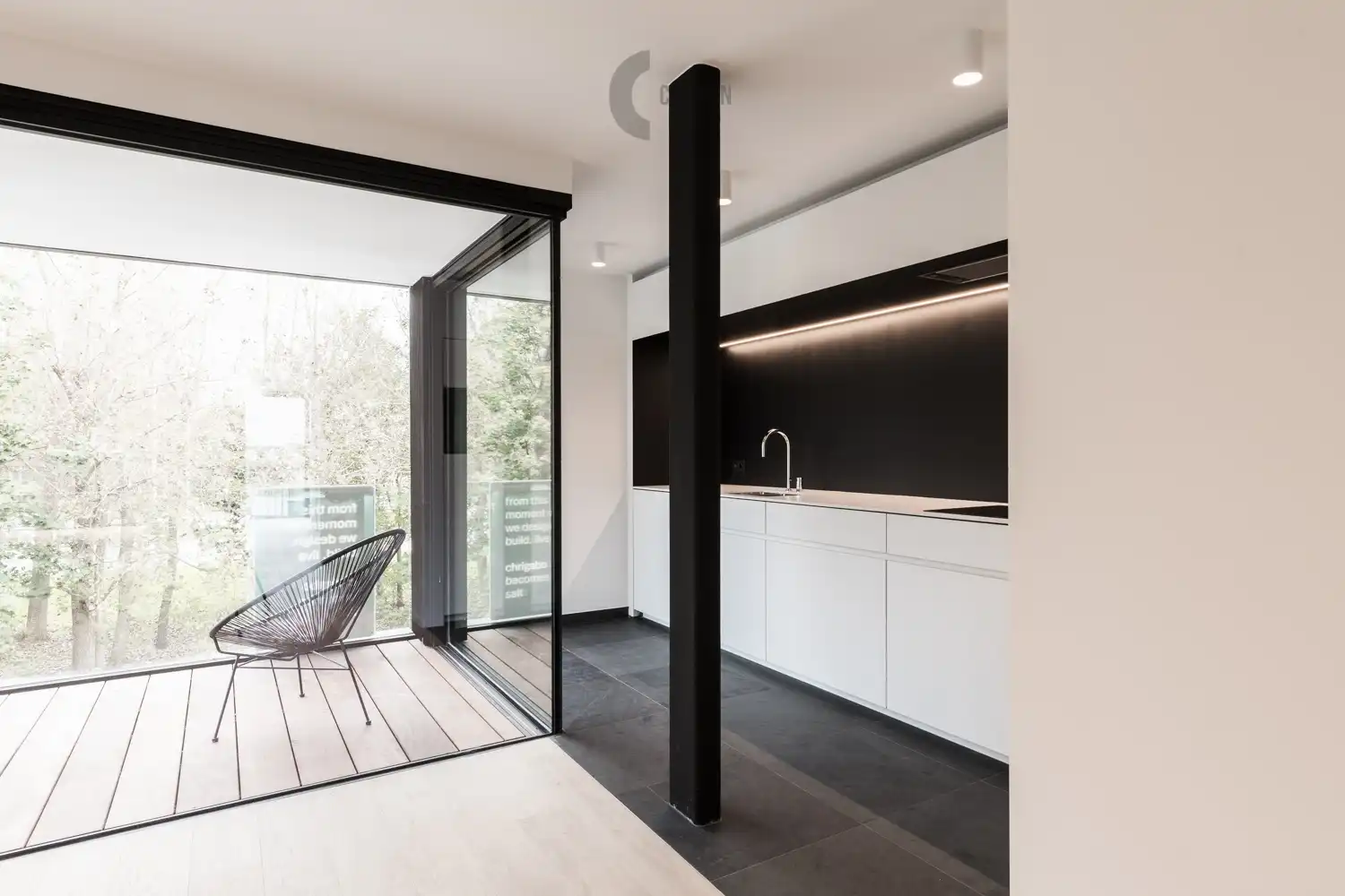 Recent appartement met ruime terrassen en open zicht foto 3