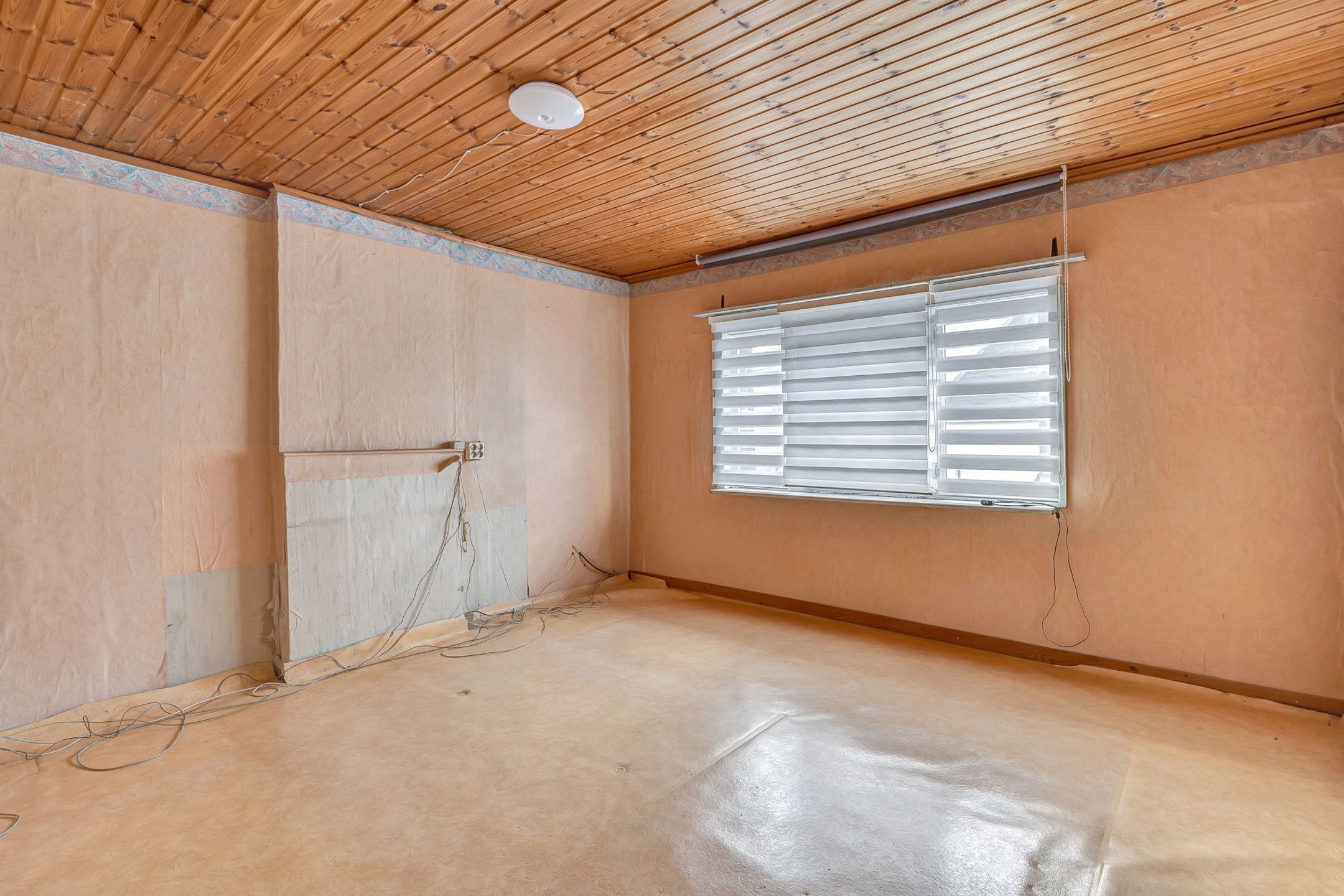 Te renoveren woning op toplocatie in Lede foto 12