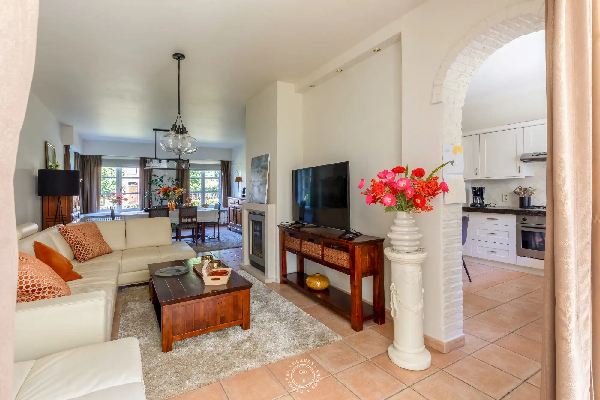 Stijlvol wonen met de allures van een bungalow op een geweldige locatie foto 2