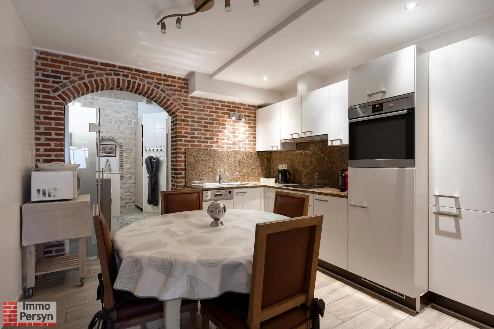 2 huizen te koop: 1 gerenoveerd + 1 te renoveren foto 4