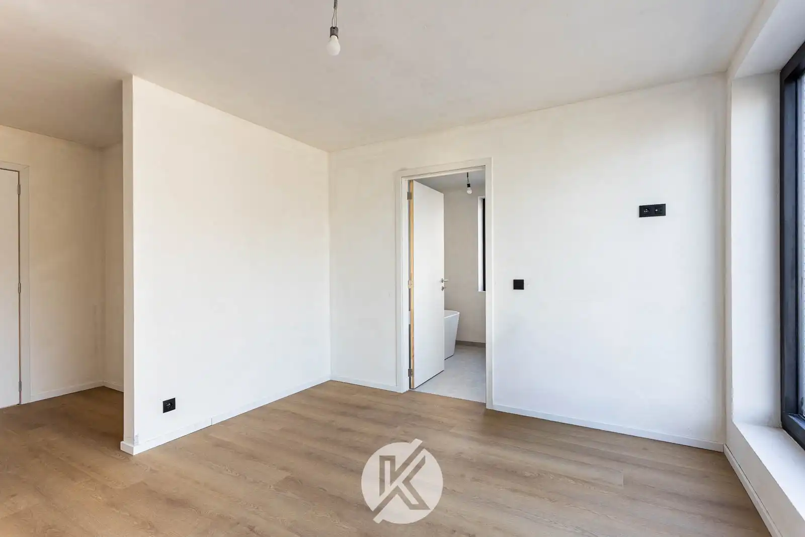 Open nieuwbouwwoning in een aangename woonomgeving foto 16