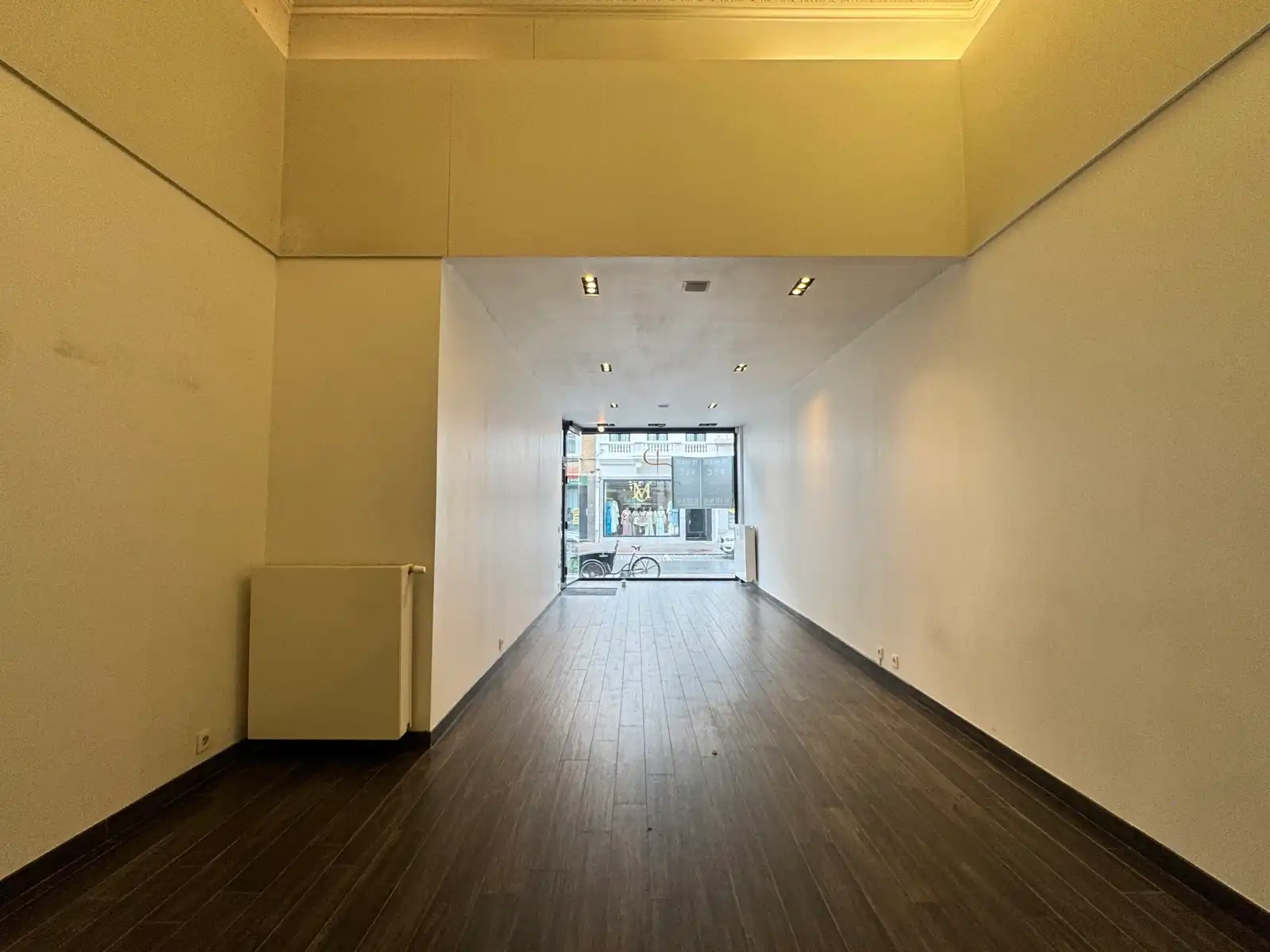 Handelspand te huur op commerciële toplocatie in Antwerpen foto 2