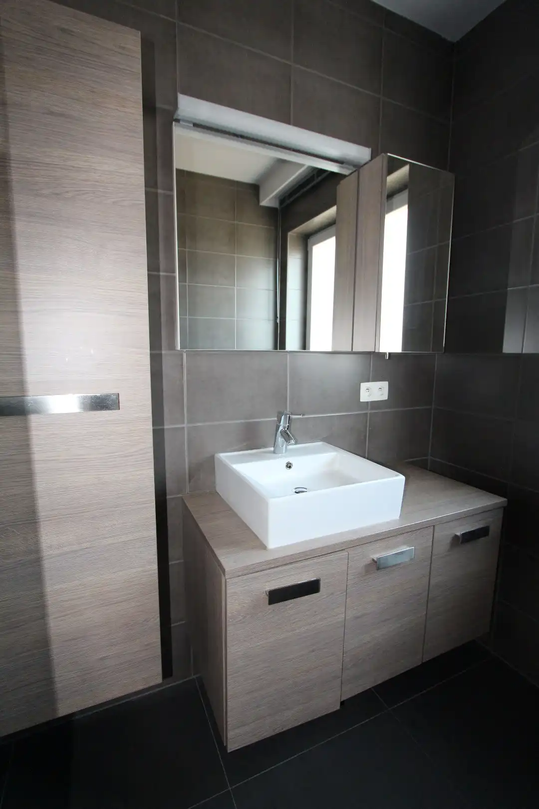 Instapklaar appartement met 2 slaapkamers te Wijnendale foto 19
